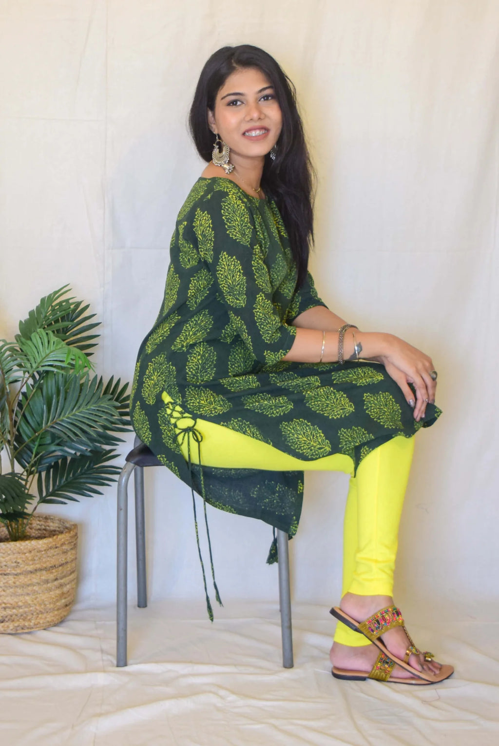 Green Kurta by Hasttvam with CottonFloralCasual WearGreenHandmade by artisans, Natural dyes, Respondible production and Vegan at Kamakhyaa for sustainable fashion