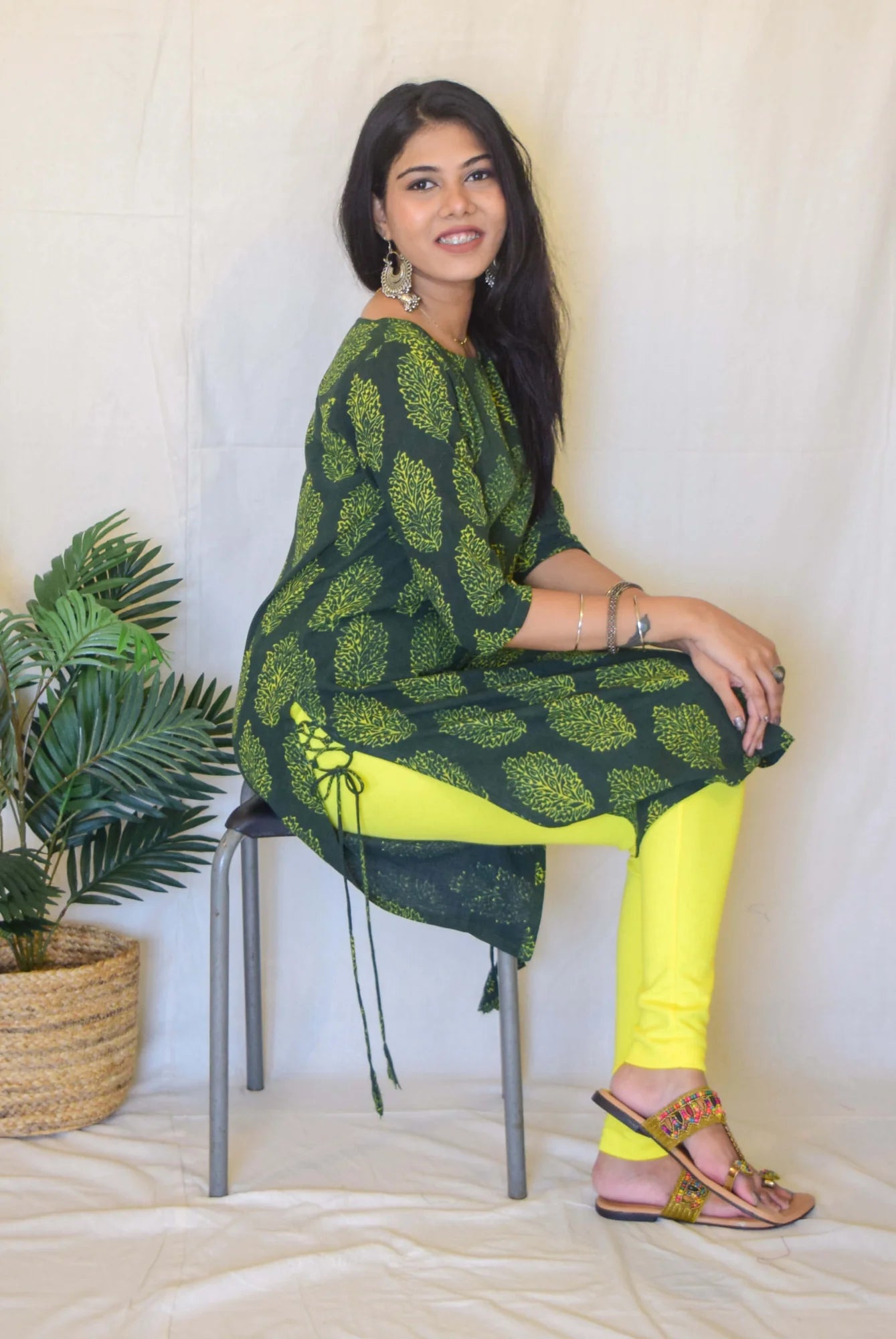 Green Kurta by Hasttvam with CottonFloralCasual WearGreenHandmade by artisans, Natural dyes, Respondible production and Vegan at Kamakhyaa for sustainable fashion