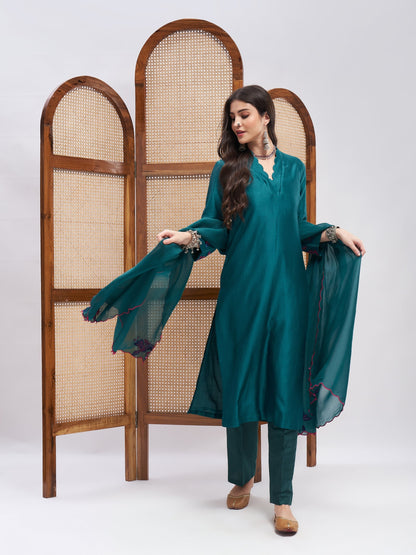 Resham Kurta Set by RoohbyRidhimaa with Large, Medium, Small, X-Large, X-Small at Kamakhyaa for sustainable fashion