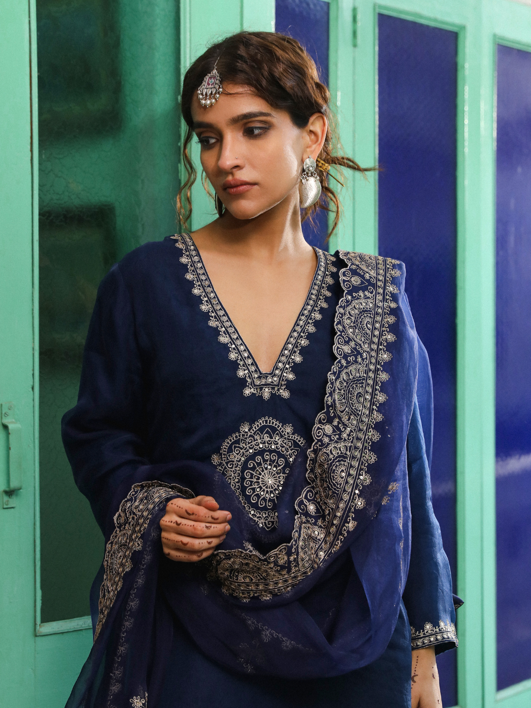 Anadh Kurta Set by RoohbyRidhimaa with Large, Medium, Small, X-Large, X-Small at Kamakhyaa for sustainable fashion