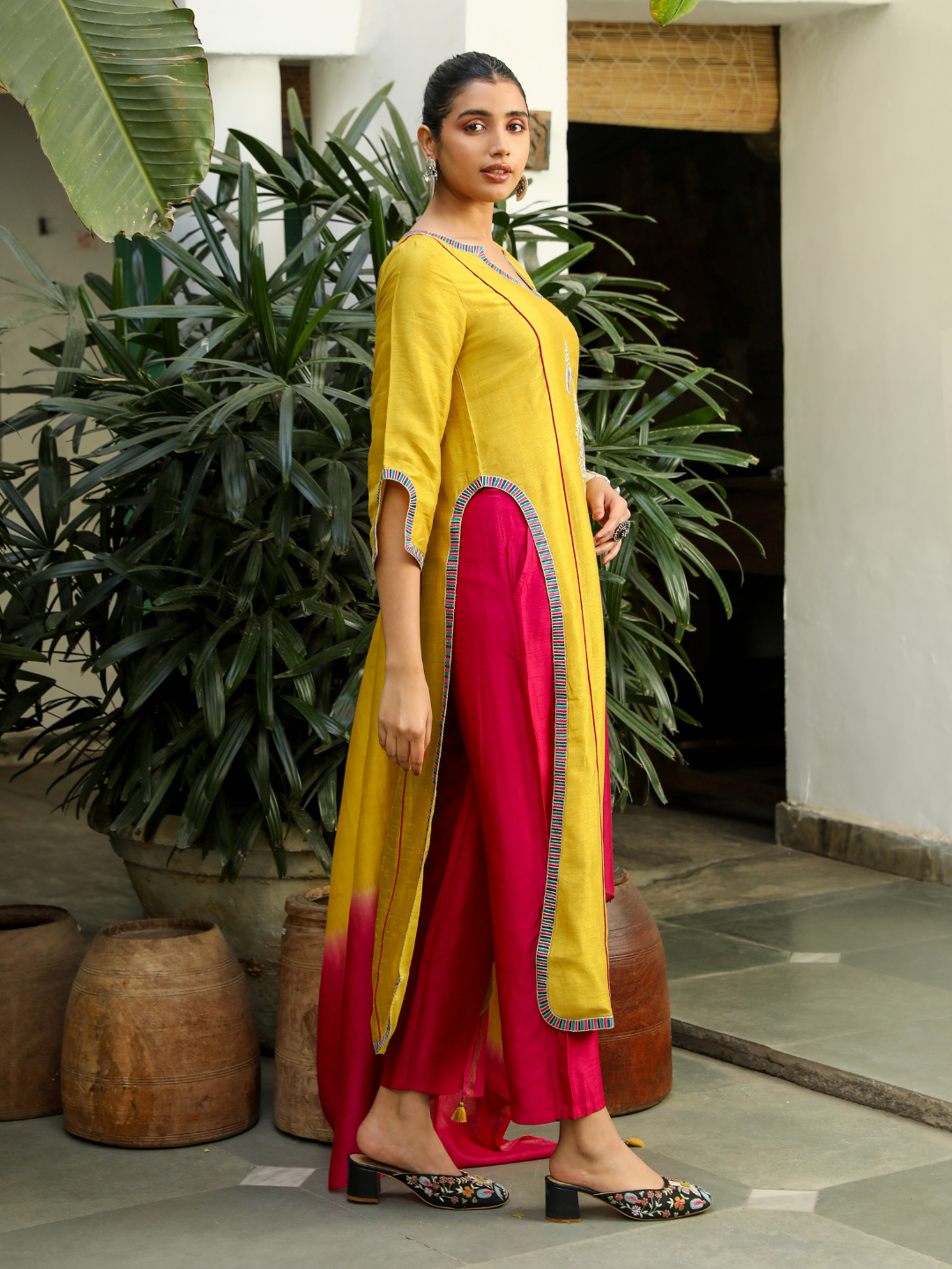 Rukmani Kurta Set by RoohbyRidhimaa with Large, Medium, Small, X-Large, X-Small at Kamakhyaa for sustainable fashion
