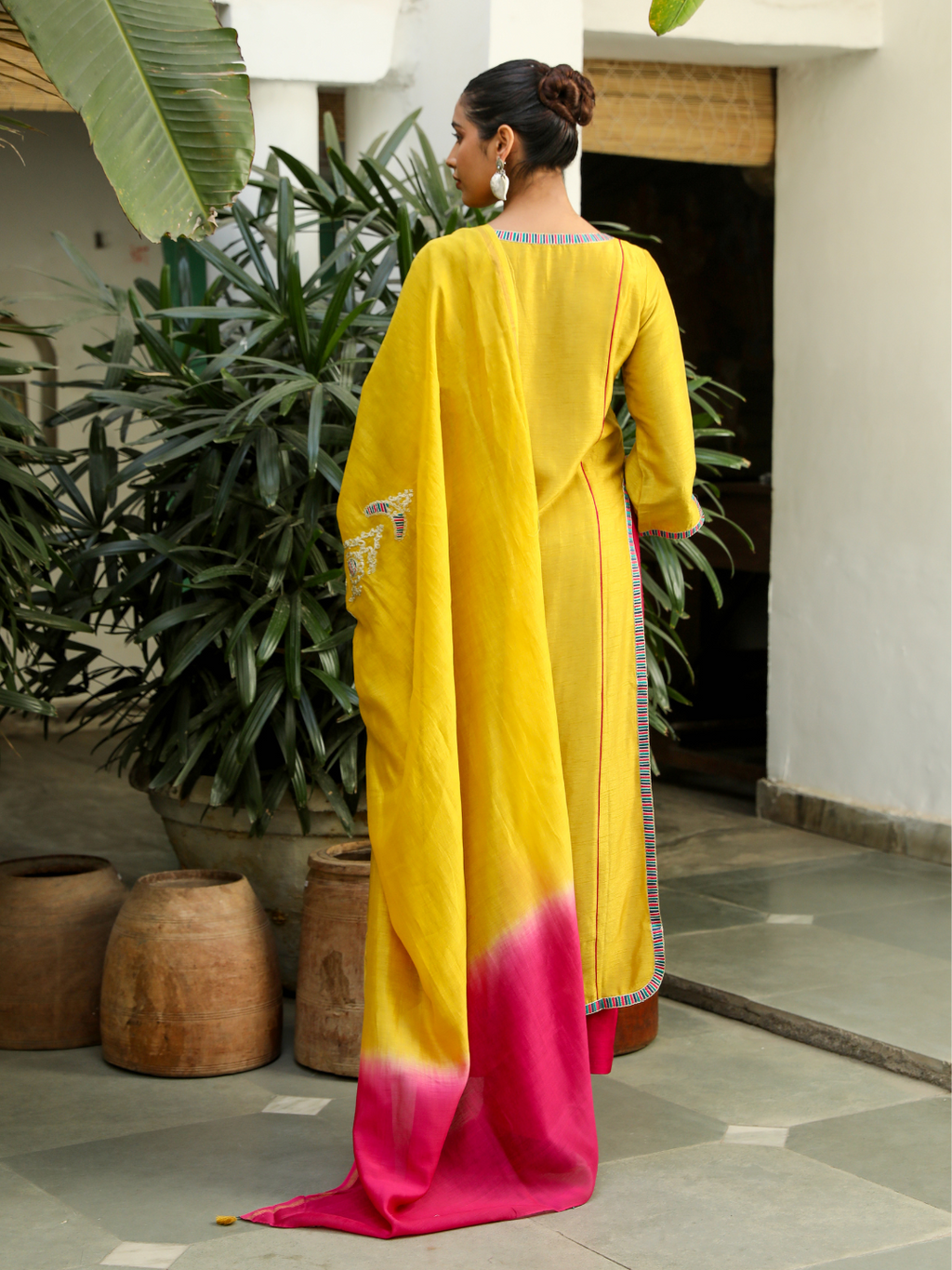 Rukmani Kurta Set by RoohbyRidhimaa with Large, Medium, Small, X-Large, X-Small at Kamakhyaa for sustainable fashion