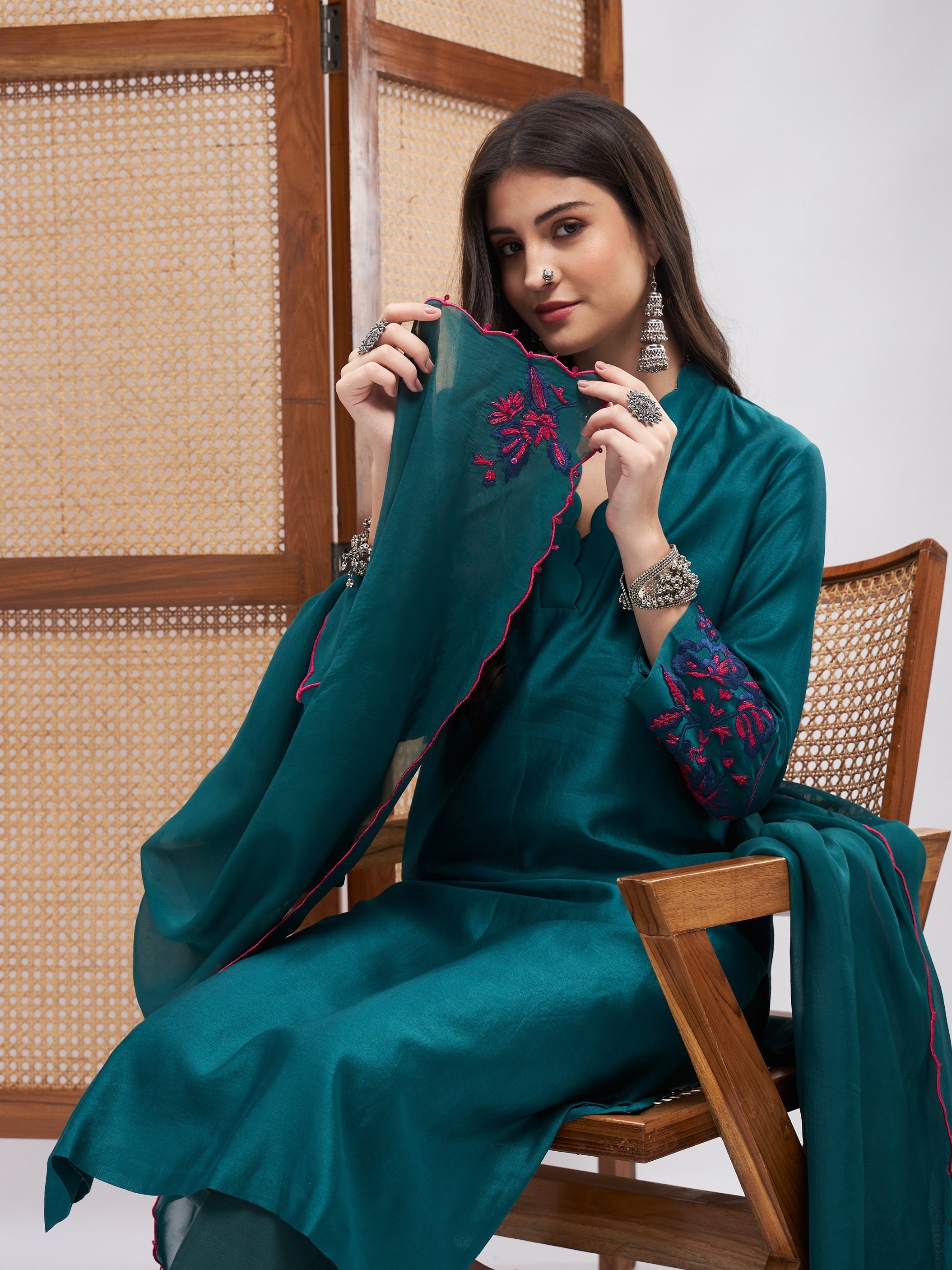 Resham Kurta Set by RoohbyRidhimaa with Large, Medium, Small, X-Large, X-Small at Kamakhyaa for sustainable fashion