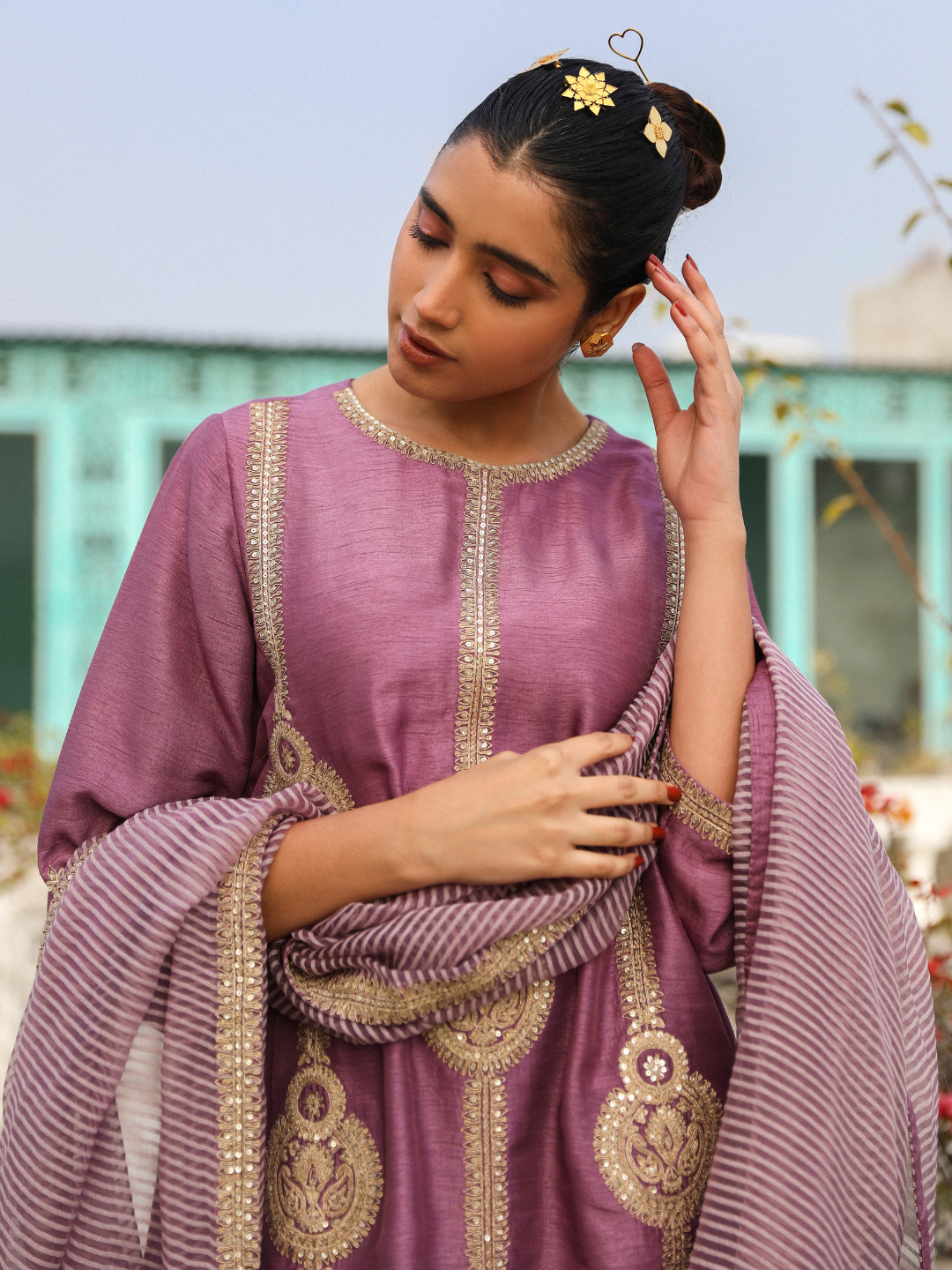 Zainaa Kurta Set by RoohbyRidhimaa with Large, Medium, Small, X-Large, X-Small at Kamakhyaa for sustainable fashion