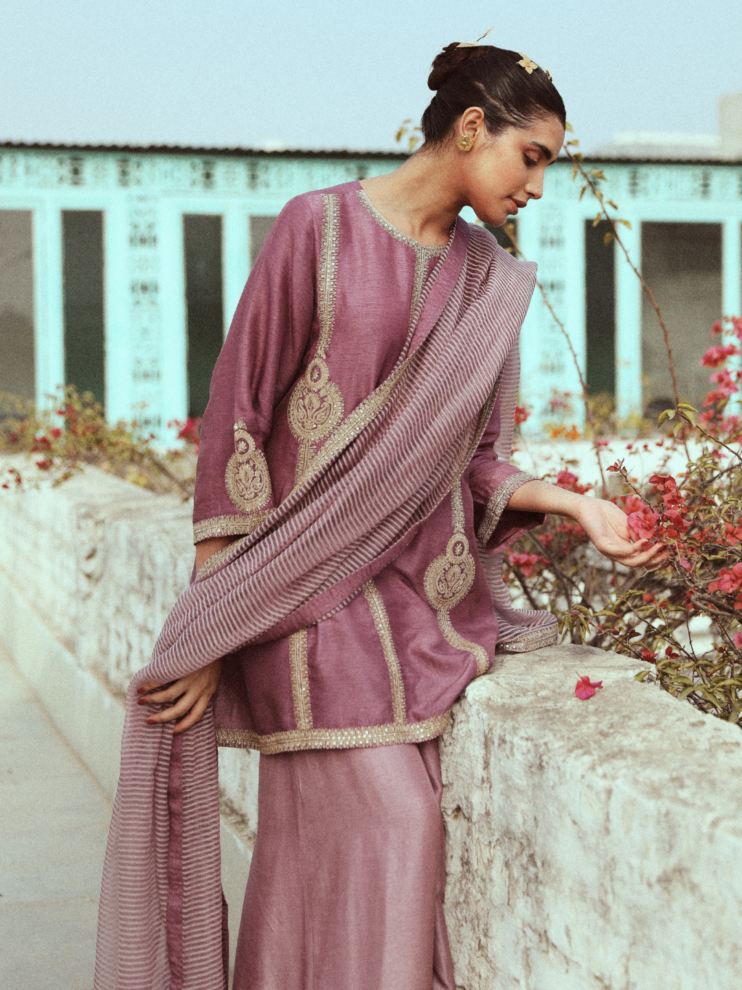 Zainaa Kurta Set by RoohbyRidhimaa with Large, Medium, Small, X-Large, X-Small at Kamakhyaa for sustainable fashion