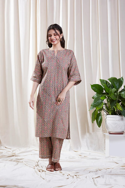 Isha Grey Kurta Set by Hasttvam with Cotton, Floral, Grey, Natural dyes, Respondible production and Vegan at Kamakhyaa for sustainable fashion