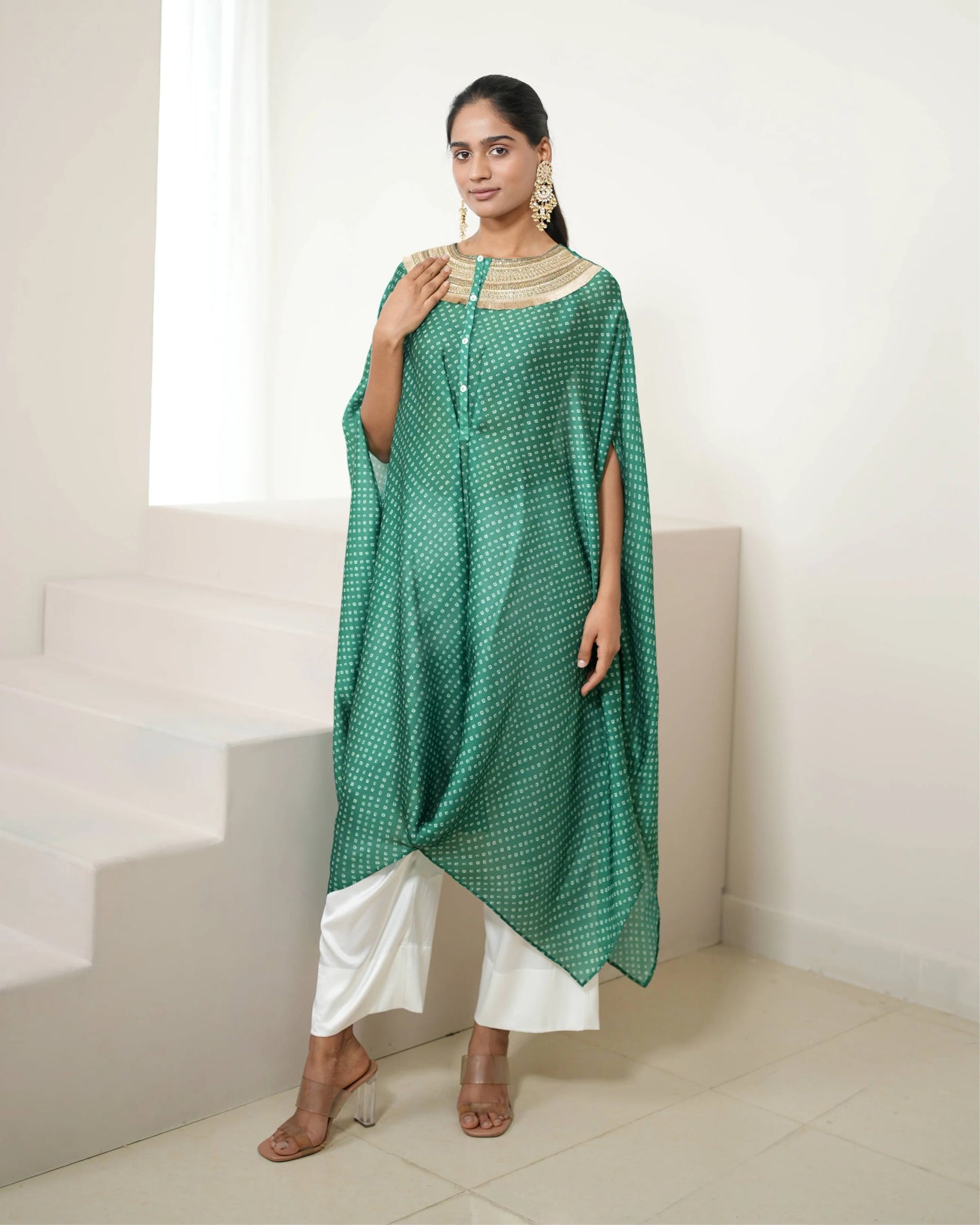 Green Crew neck Kurta Pant Set by Mayura Kumar with Bandhej, Bandhej Bandhini Mixology by Mayura Kumar, Dry clean, Festive Wear, Green, Relaxed Fit, Satin Silk, Tie-Dye at Kamakhyaa for sustainable fashion