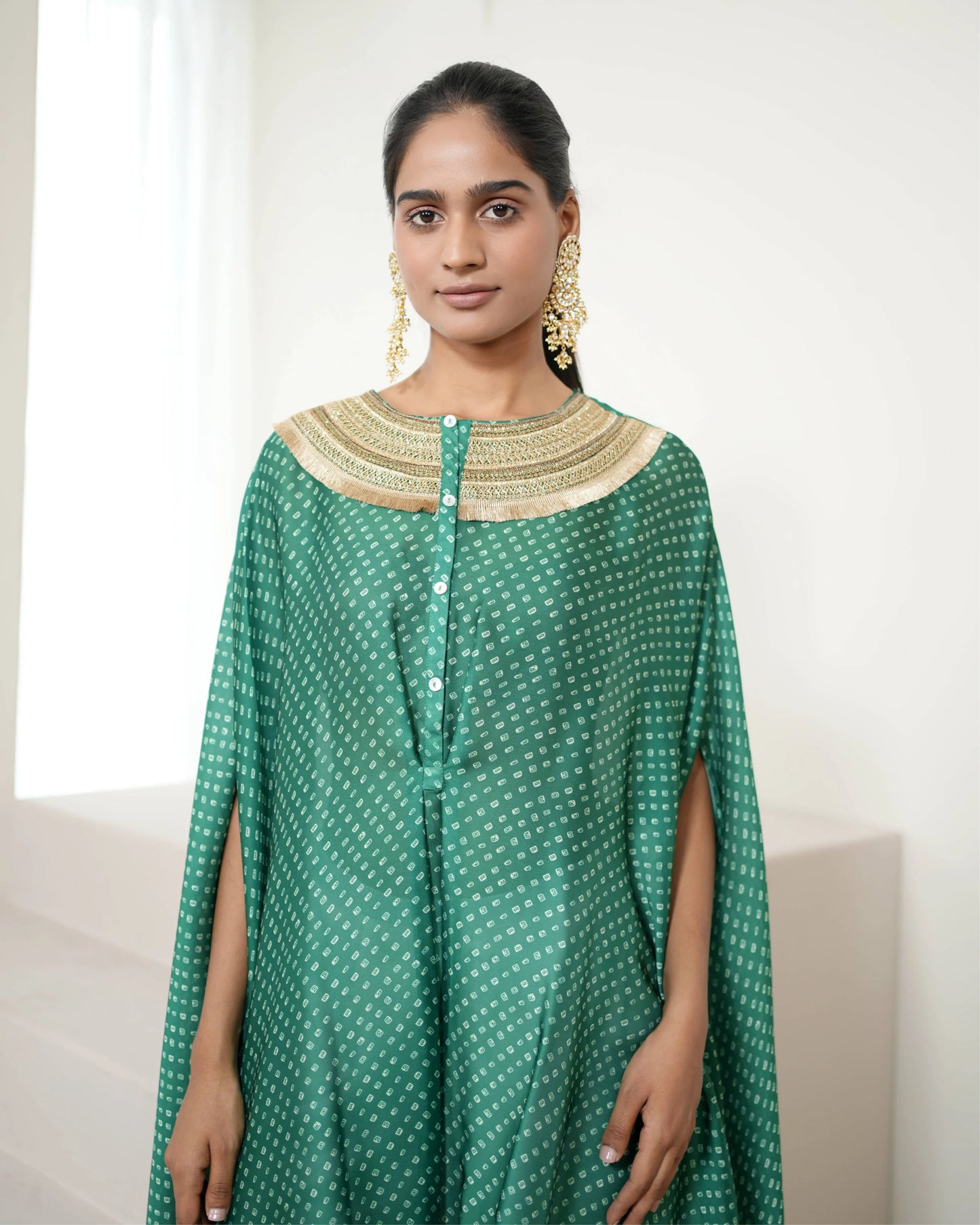 Green Crew neck Kurta Pant Set by Mayura Kumar with Bandhej, Bandhej Bandhini Mixology by Mayura Kumar, Dry clean, Festive Wear, Green, Relaxed Fit, Satin Silk, Tie-Dye at Kamakhyaa for sustainable fashion