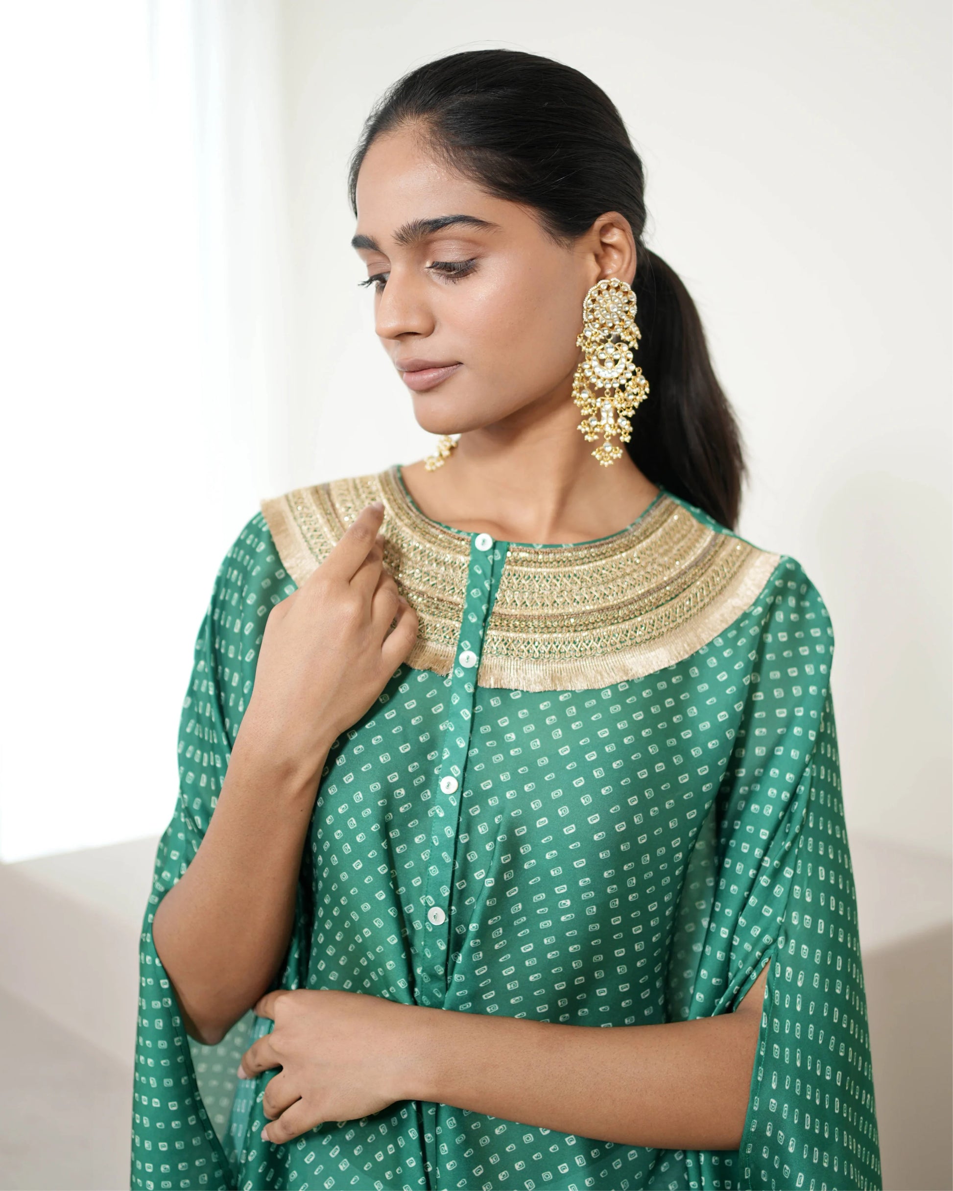 Green Crew neck Kurta Pant Set by Mayura Kumar with Bandhej, Bandhej Bandhini Mixology by Mayura Kumar, Dry clean, Festive Wear, Green, Relaxed Fit, Satin Silk, Tie-Dye at Kamakhyaa for sustainable fashion