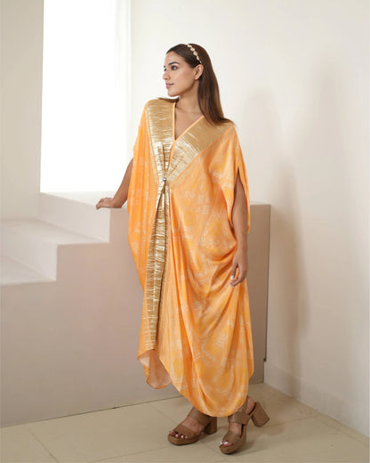 Peach Zari Weave Free Size Kaftan by Mayura Kumar with Bandhej, Bandhej Bandhini Mixology by Mayura Kumar, Dry clean, Festive Wear, Modal, Modal Satin Silk, Pink, Relaxed Fit, Satin Silk, Silk, Tie-Dye at Kamakhyaa for sustainable fashion