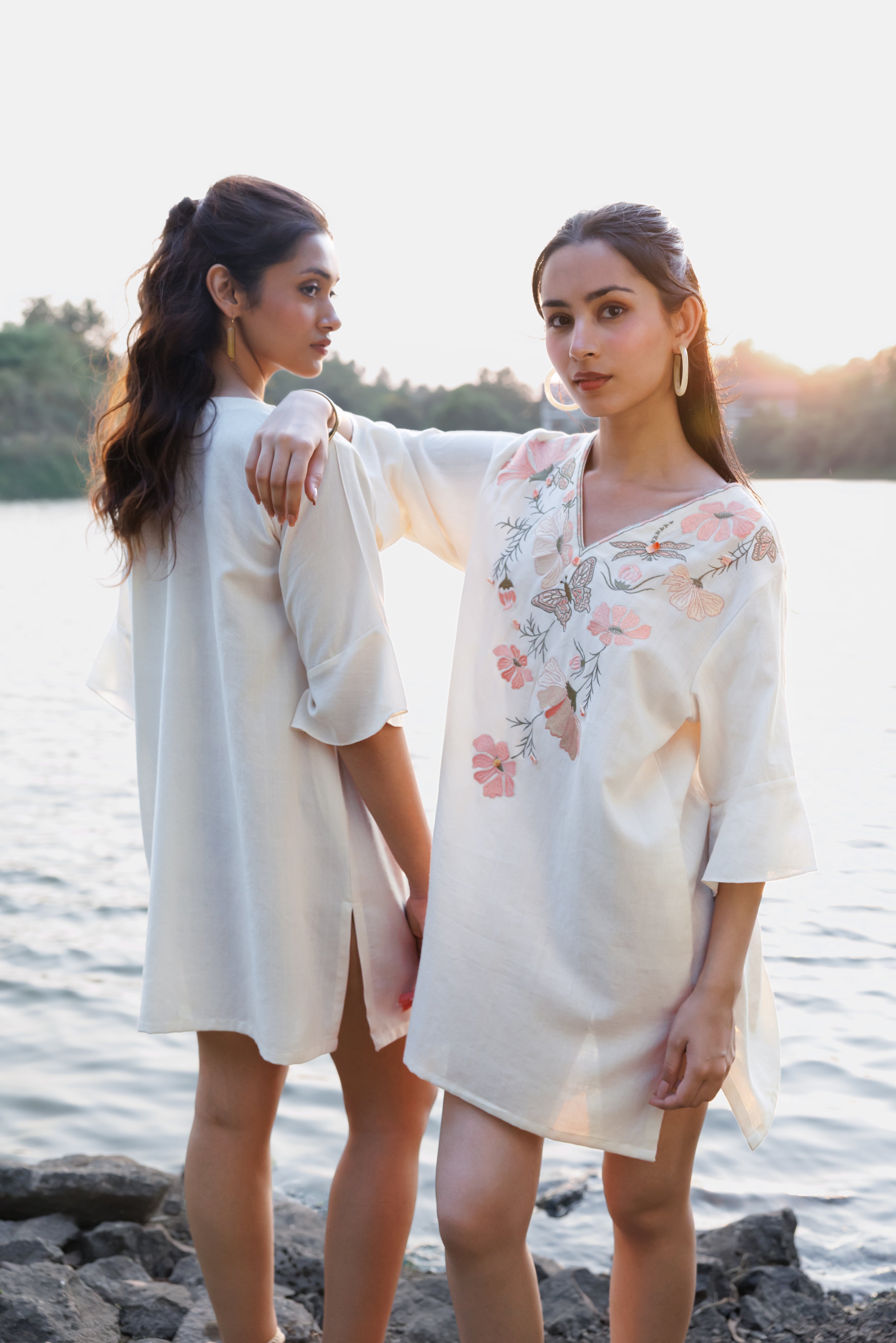 Blue floral Embroidered Short Kaftan Dress by Akashi Clothing with Cosmos by Akashi Clothing, Internal Tags Missing at Kamakhyaa India for sustainable fashion