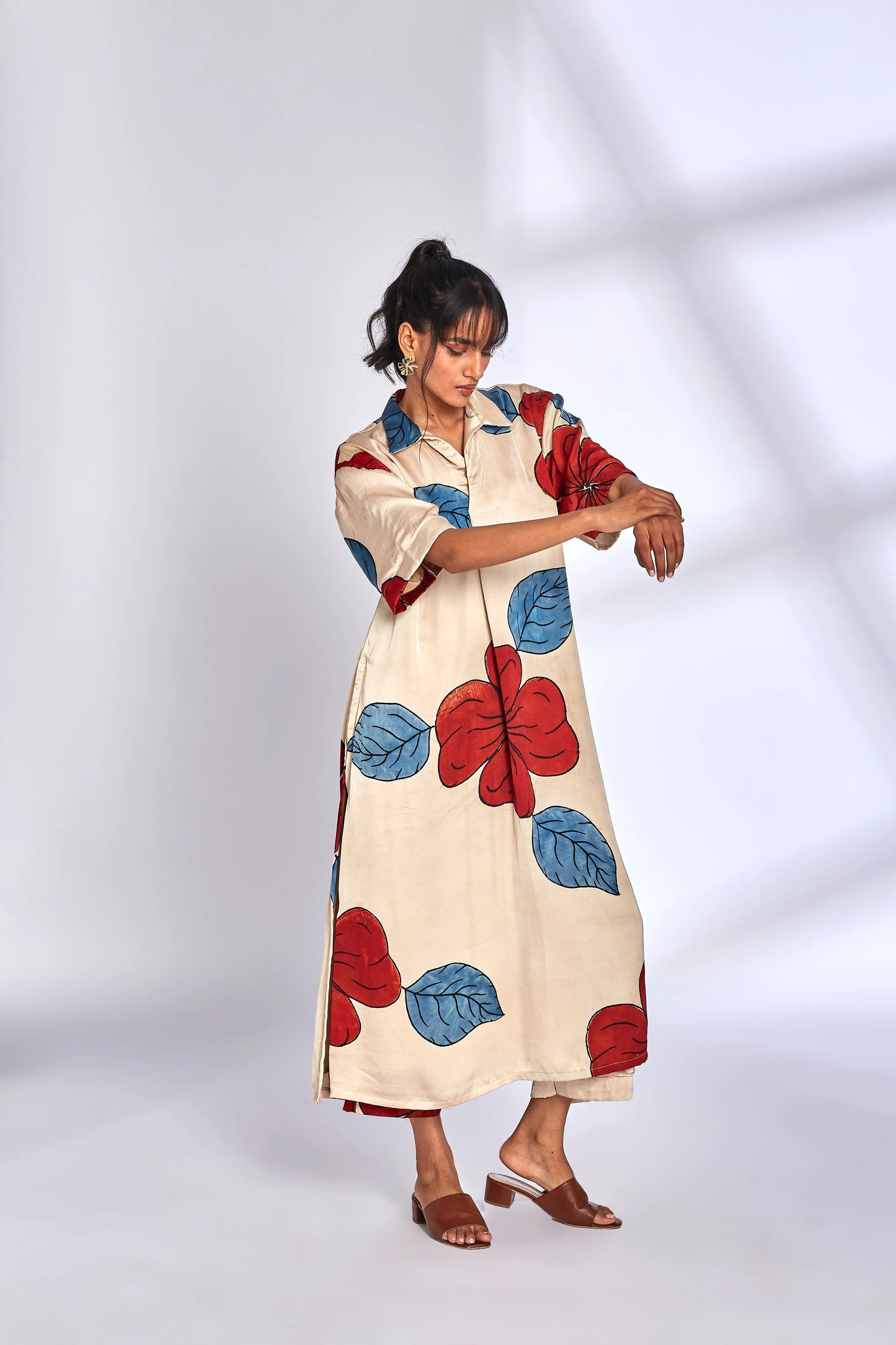 Beige Printed Kurta by Hasttvam with Eden by Hasttvam, Festive Wear, Floral, Fusion Wear, Handmade by Artisans, Modal, Natural Dye, Relaxed Fit, Responsible production and Vegan, White at Kamakhyaa for sustainable fashion