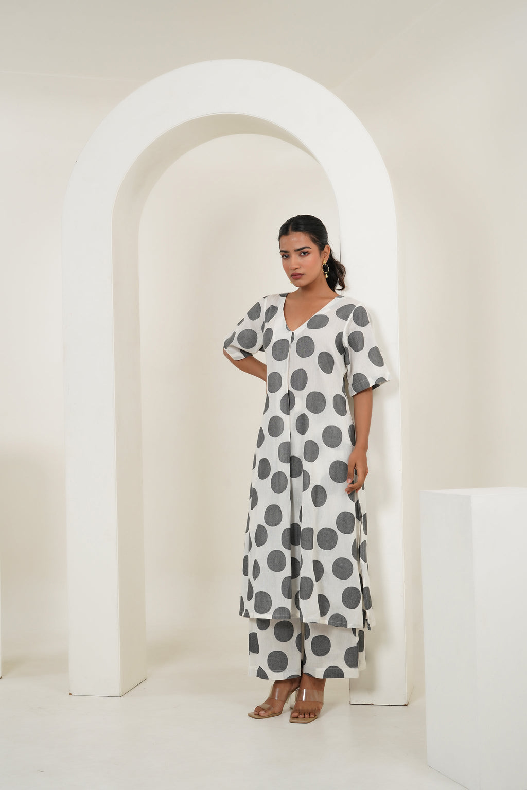 Polka Jamdani Co-ord by Taro India with Imrie at Kamakhyaa for sustainable fashion
