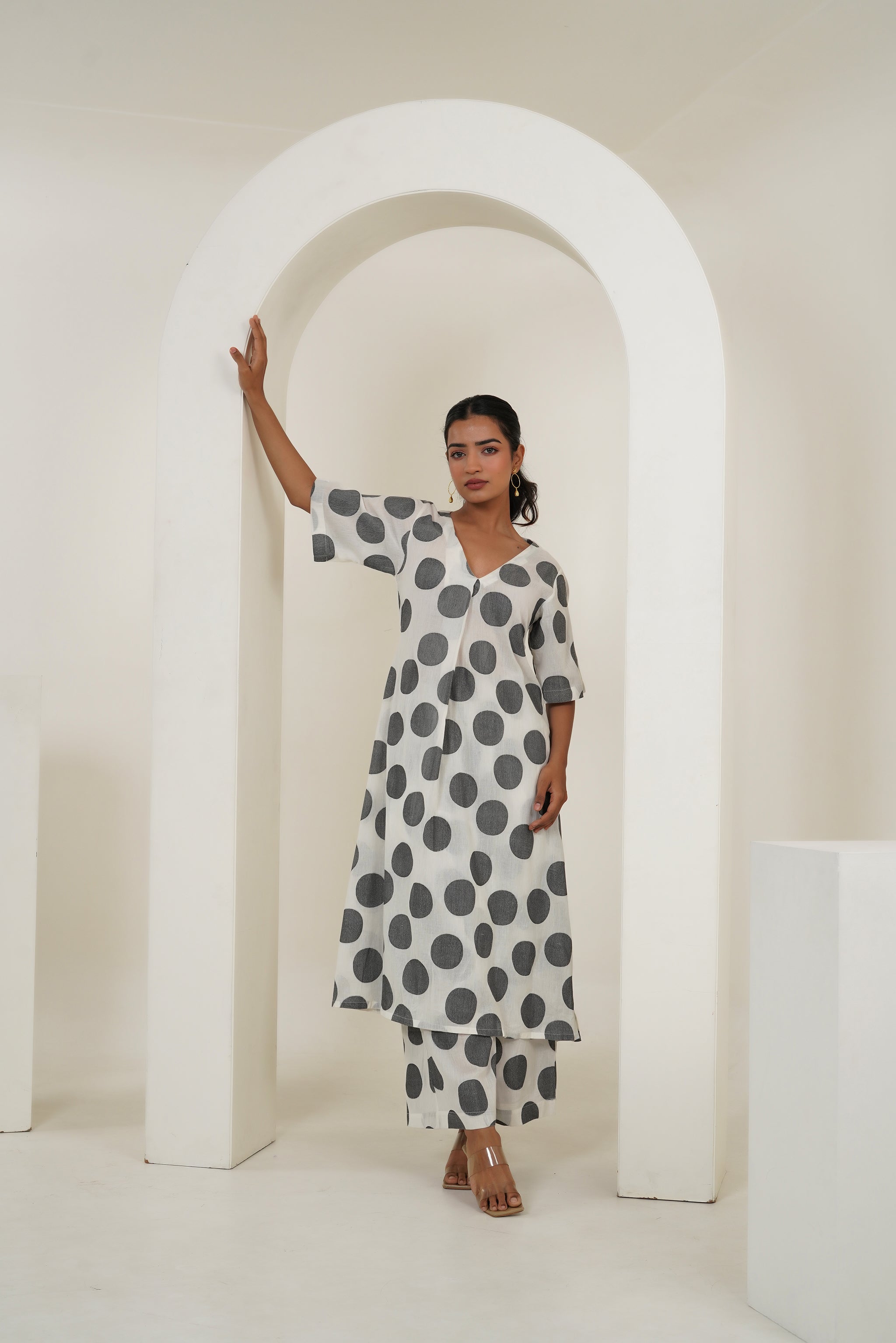 Polka Jamdani Co-ord by Taro India with Imrie at Kamakhyaa for sustainable fashion