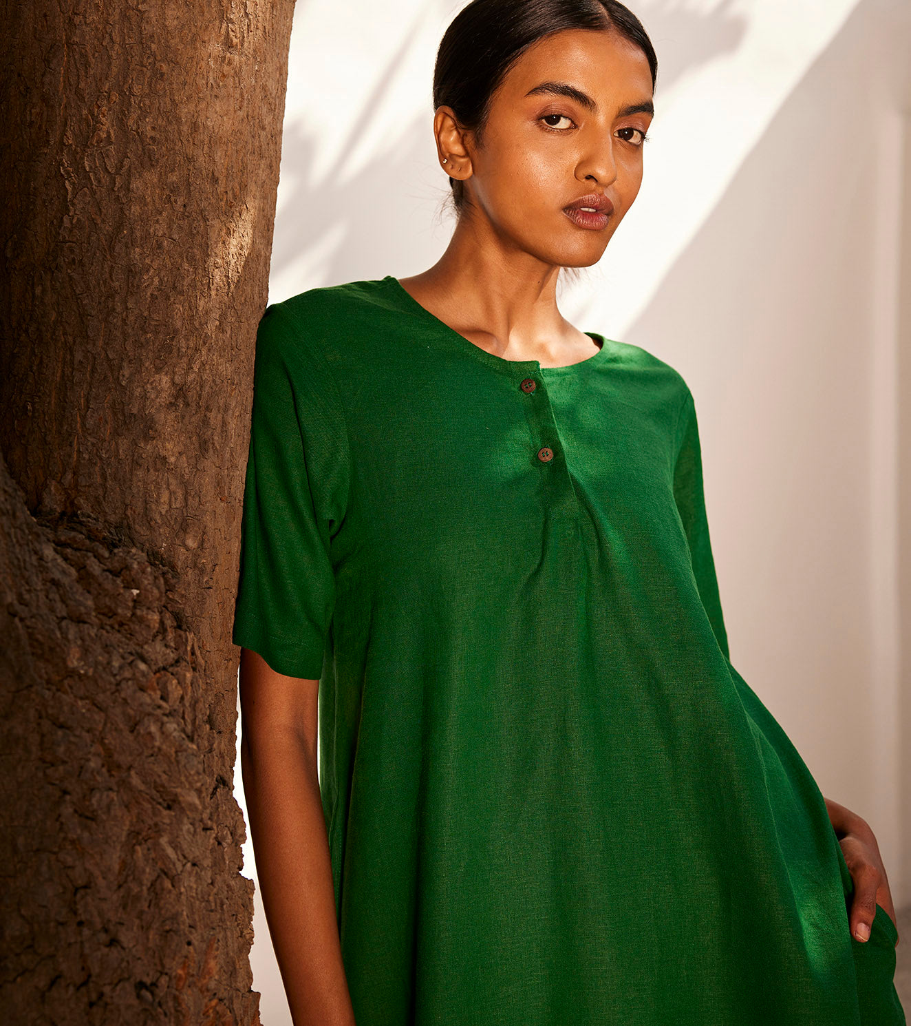 Engraved co-ord set by Khara Kapas with Casual Wear, Co-ord Sets, Green, Linen, Lounge Wear Co-ords, Oh Susanna by Khara Kapas, Organic, Regular Fit, Solids, Travel Co-ords, Womenswear at Kamakhyaa for sustainable fashion