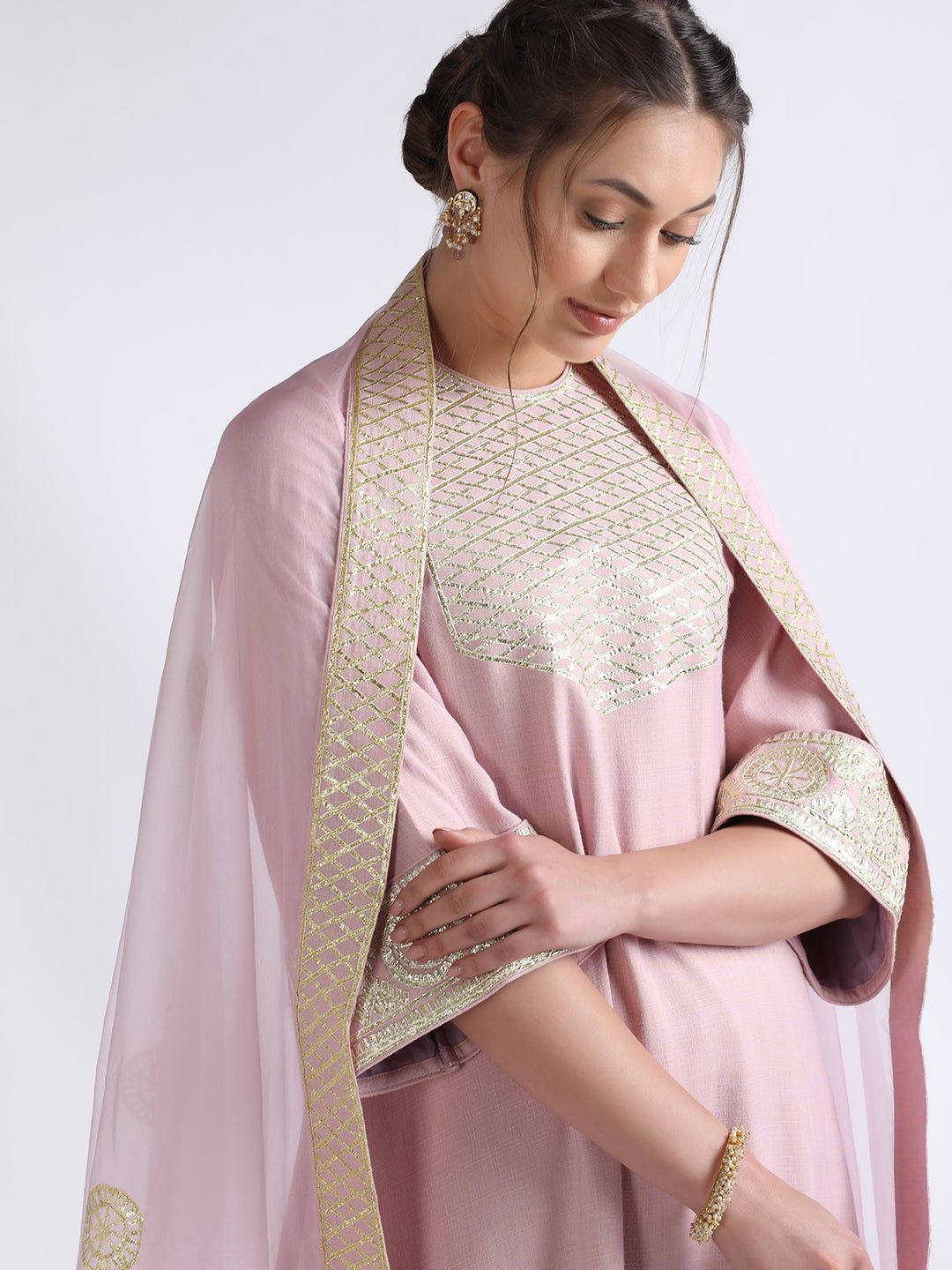 Falak Kurta Set by RoohbyRidhimaa with Large, Medium, Small, X-Large, X-Small at Kamakhyaa for sustainable fashion