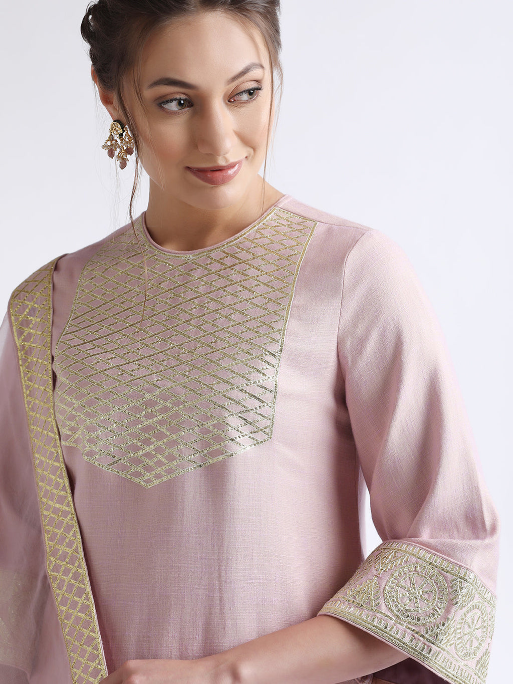 Falak Kurta Set by RoohbyRidhimaa with Large, Medium, Small, X-Large, X-Small at Kamakhyaa for sustainable fashion