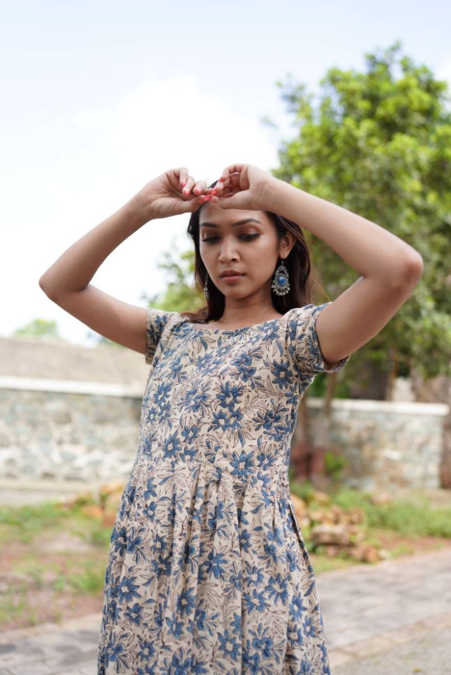 Floral Printed Kurta with pants by Hasttvam with Cotton, Floral, Fusion Wear, Handmade by Artisans, Natural dyes, Rang by Hasttvam, Relaxed Fit, Respondible production and Vegan, White at Kamakhyaa for sustainable fashion