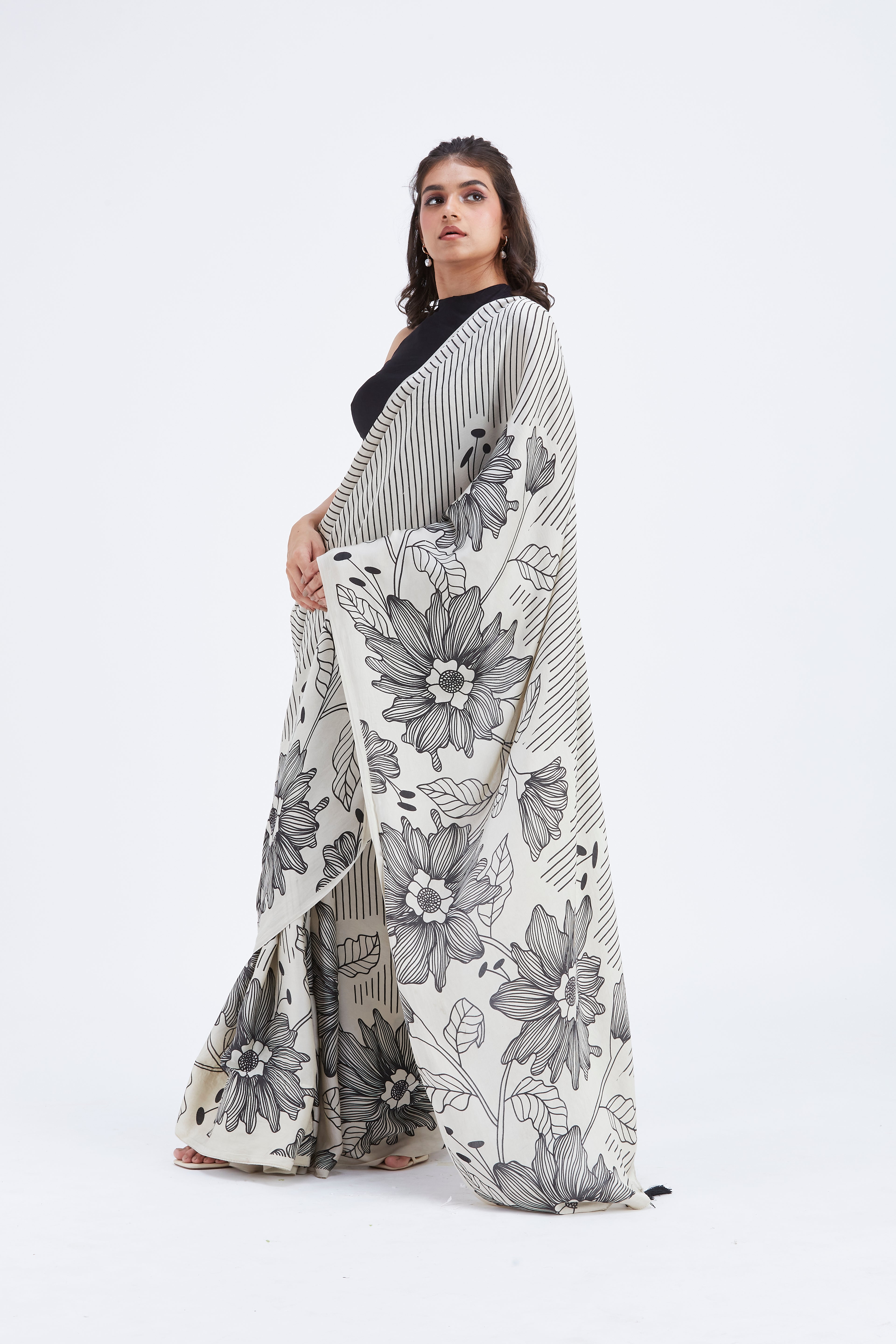 Savana Saree by Hasttvam with Ete by Hasttvam at Kamakhyaa for sustainable fashion