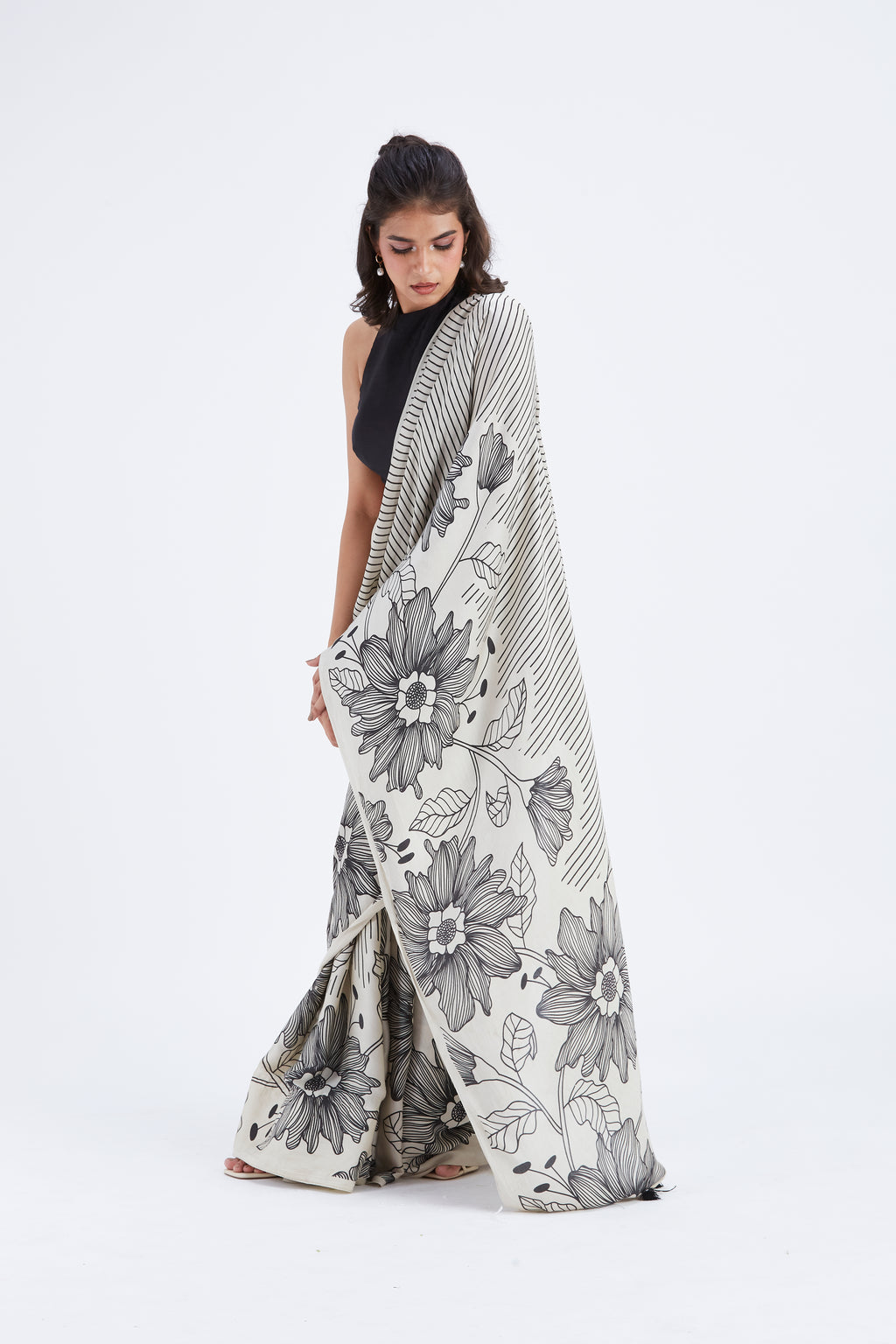 Savana Saree by Hasttvam with Ete by Hasttvam at Kamakhyaa for sustainable fashion