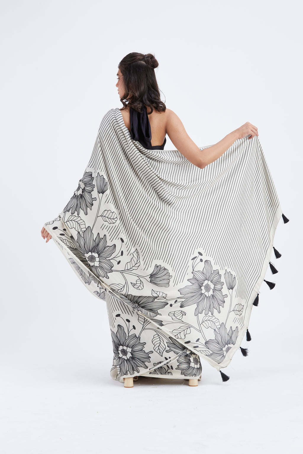 Savana Saree by Hasttvam with Ete by Hasttvam at Kamakhyaa for sustainable fashion