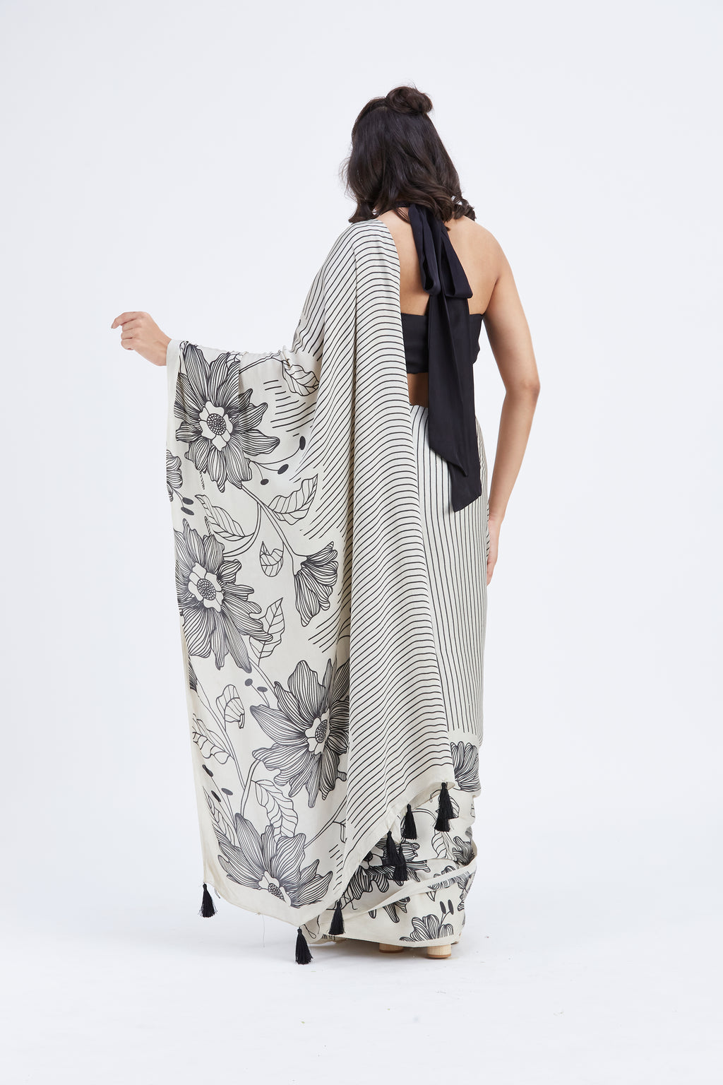 Savana Saree by Hasttvam with Ete by Hasttvam at Kamakhyaa for sustainable fashion