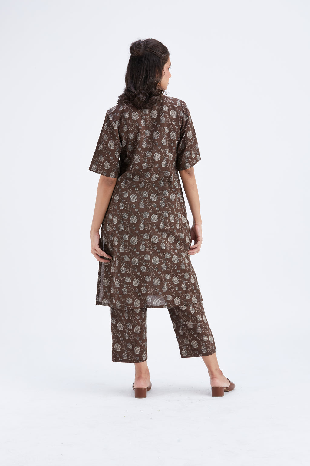 Easha Brown kurta set by Hasttvam with Ete by Hasttvam at Kamakhyaa for sustainable fashion