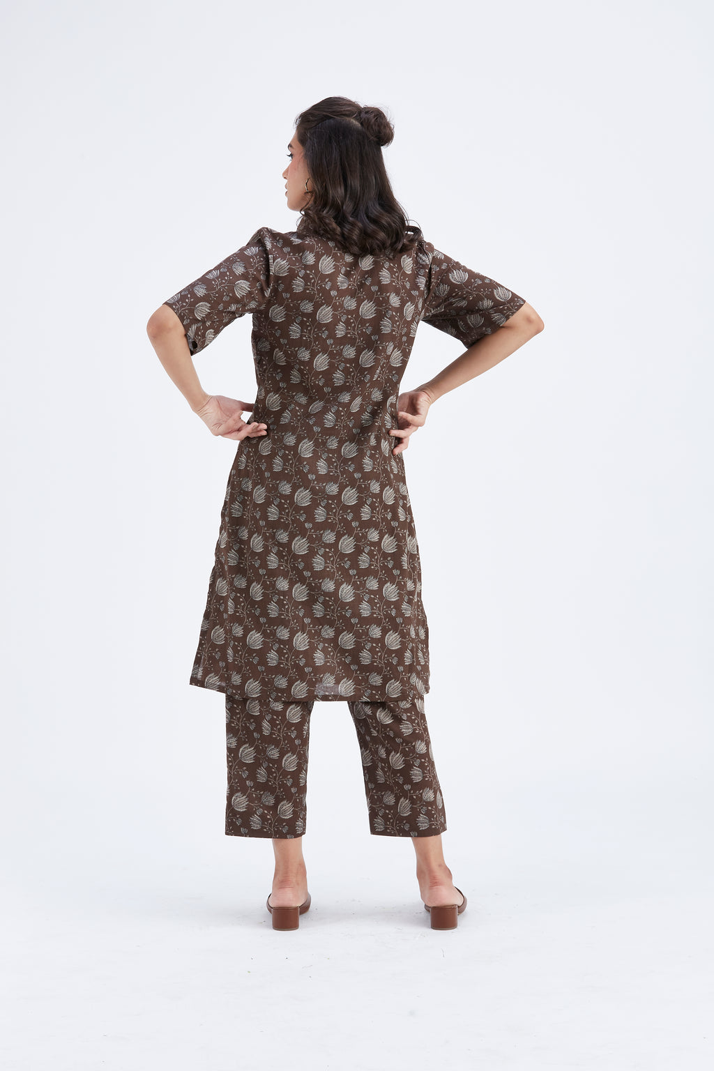 Easha Brown kurta set by Hasttvam with Ete by Hasttvam at Kamakhyaa for sustainable fashion