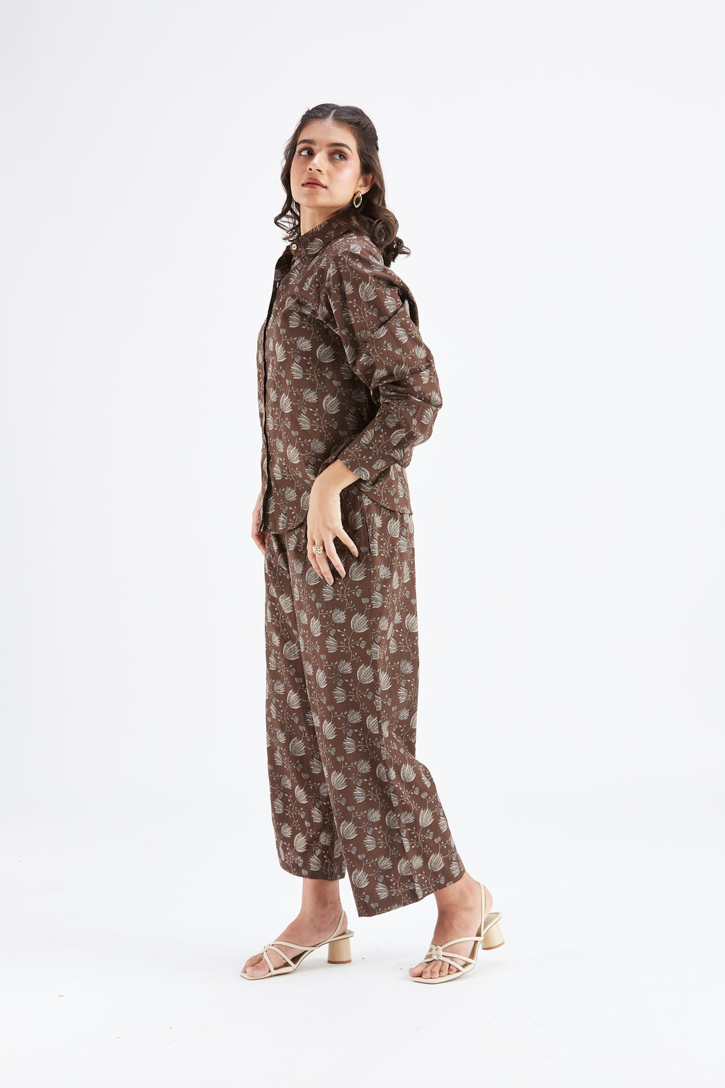 Yuna Brown Co-ord set by Hasttvam with Ete by Hasttvam at Kamakhyaa for sustainable fashion