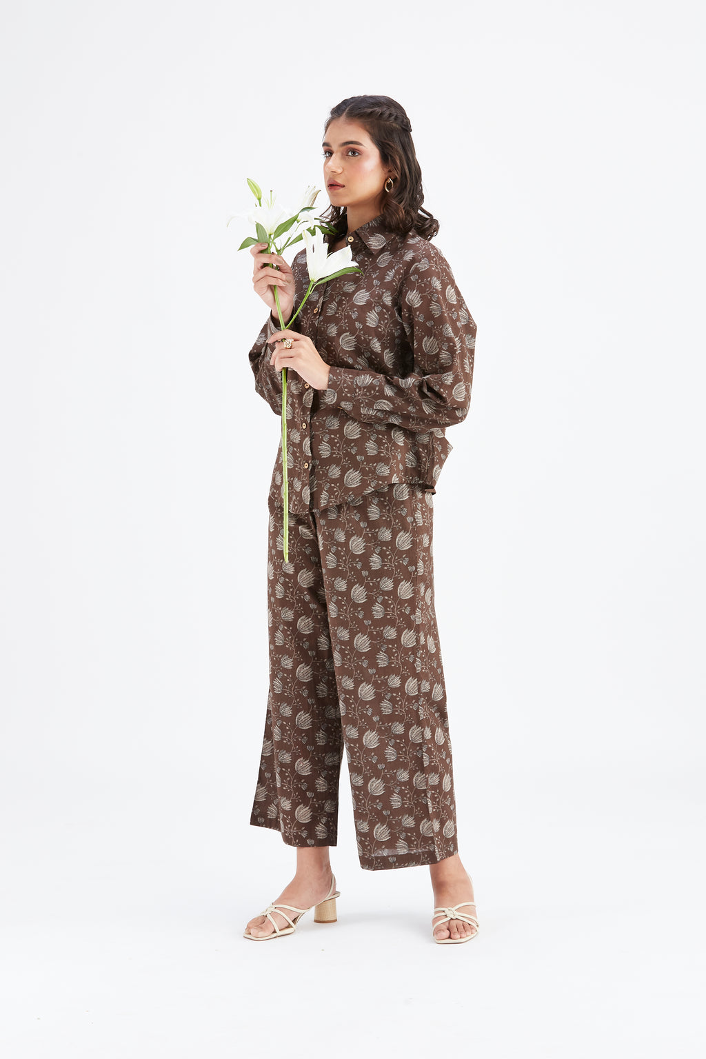 Yuna Brown Co-ord set by Hasttvam with Ete by Hasttvam at Kamakhyaa for sustainable fashion