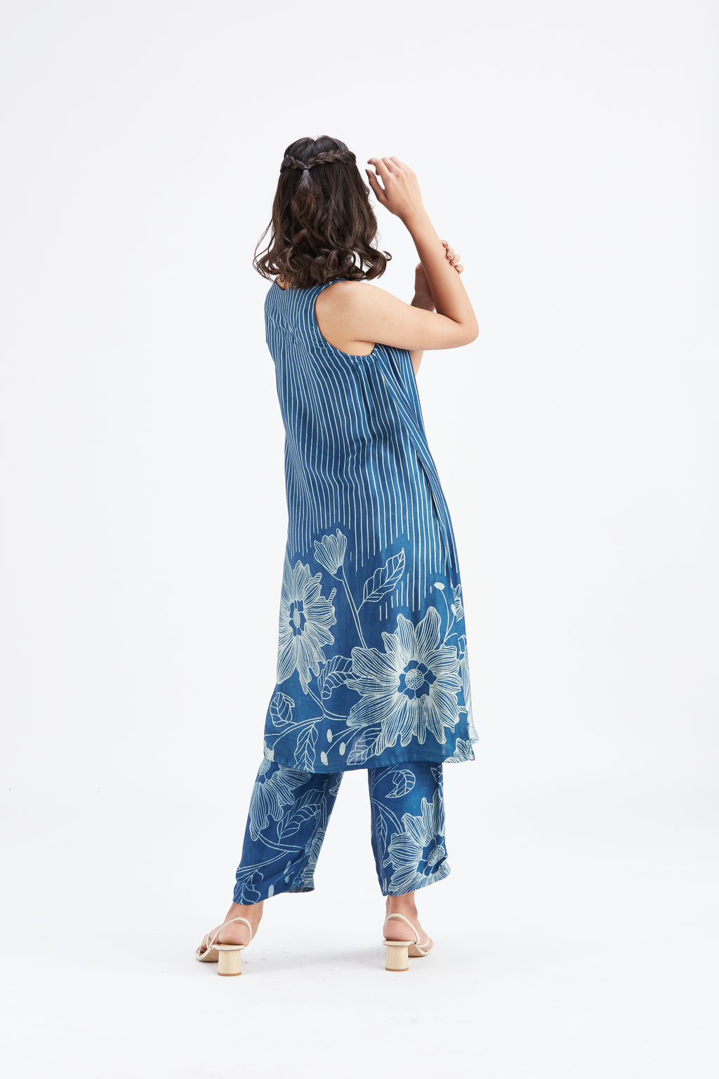 Sona Indigo kurta set by Hasttvam with Ete by Hasttvam at Kamakhyaa for sustainable fashion