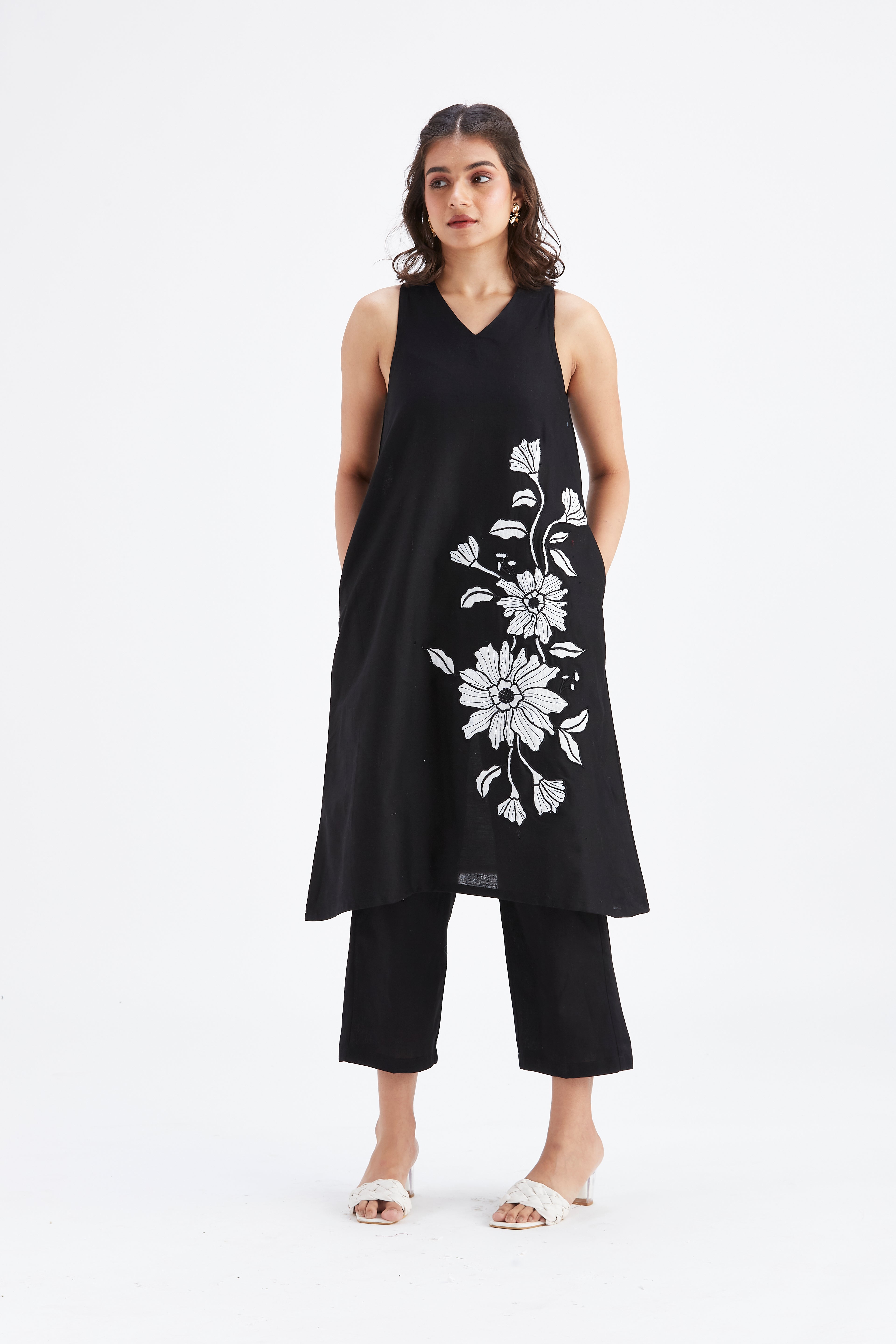 Sora Black kurta set by Hasttvam with Ete by Hasttvam at Kamakhyaa for sustainable fashion