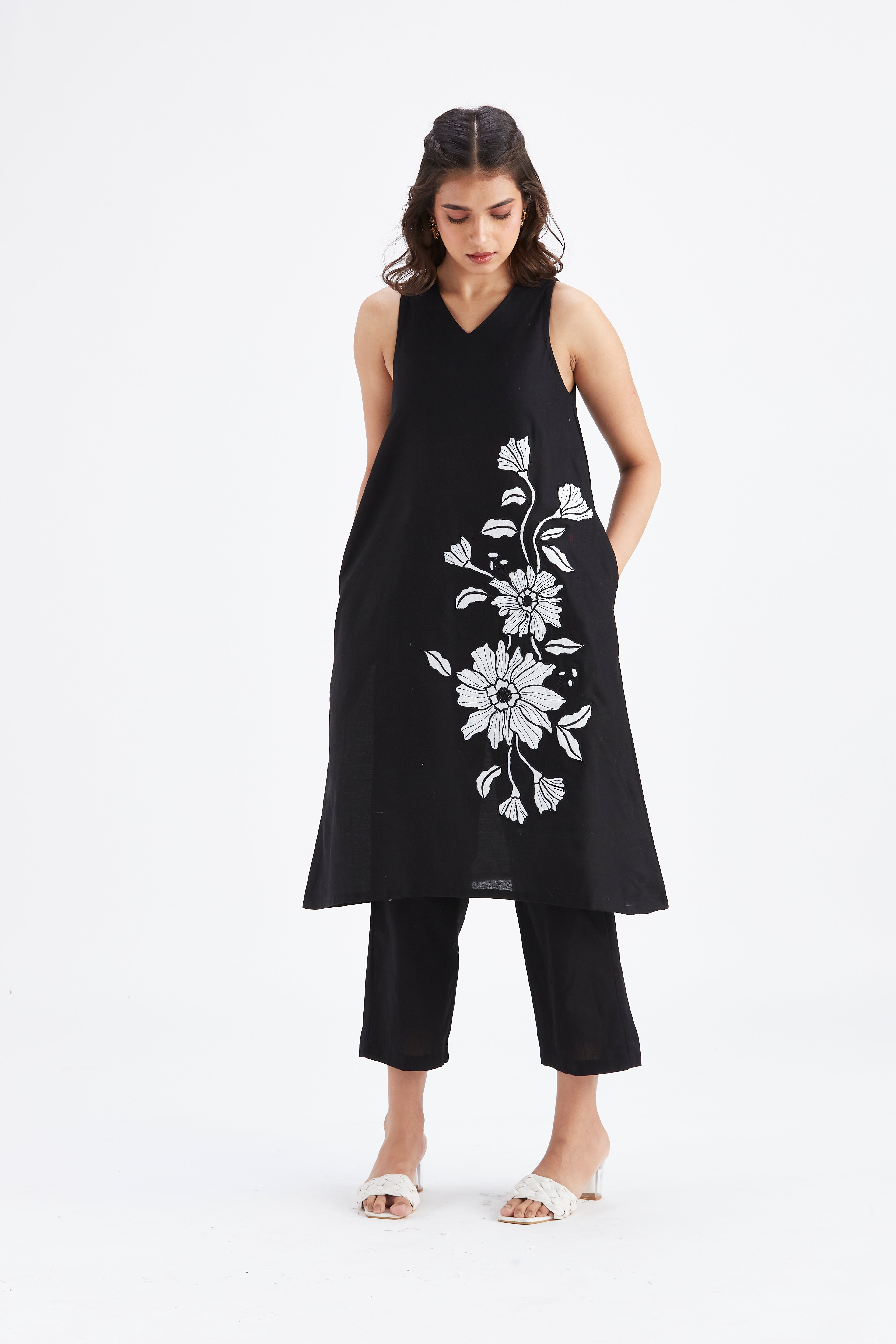 Sora Black kurta set by Hasttvam with Ete by Hasttvam at Kamakhyaa for sustainable fashion