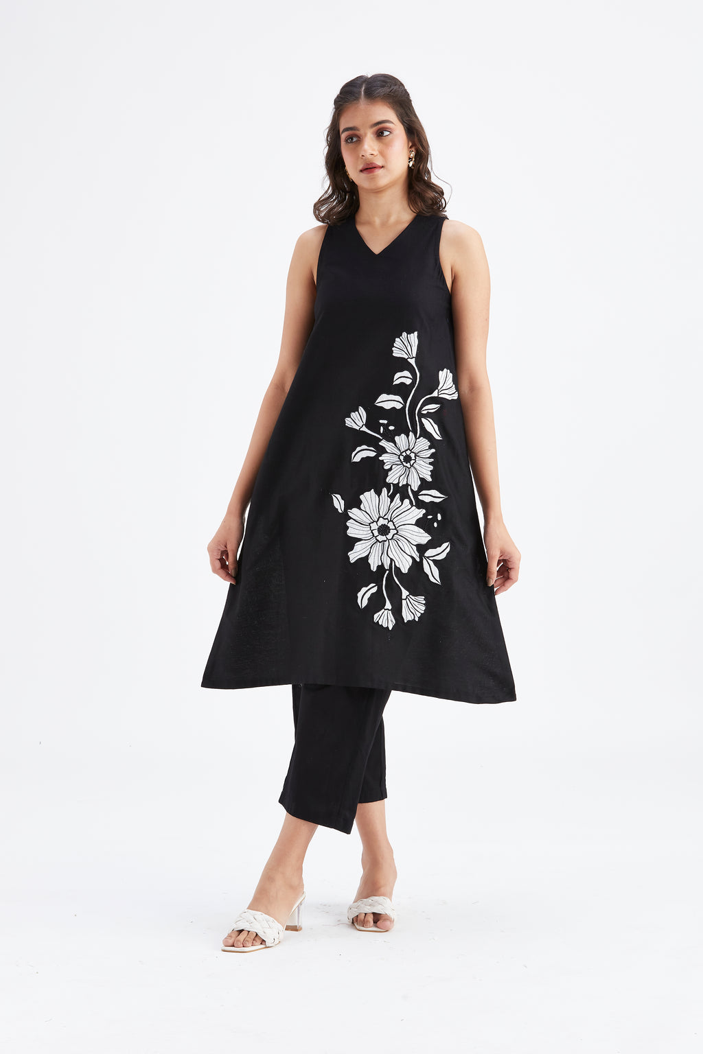 Sora Black kurta set by Hasttvam with Ete by Hasttvam at Kamakhyaa for sustainable fashion