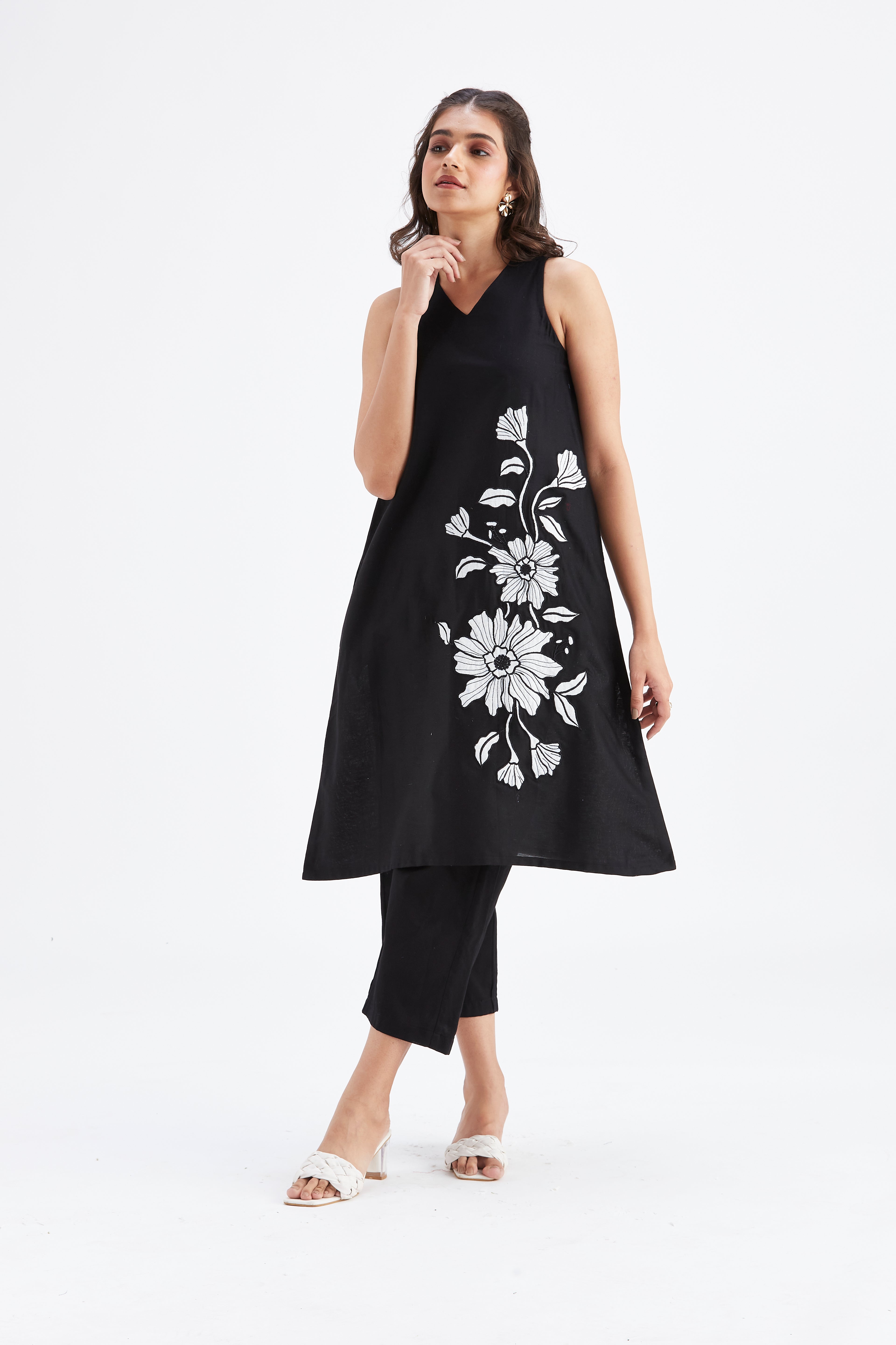 Sora Black kurta set by Hasttvam with Ete by Hasttvam at Kamakhyaa for sustainable fashion