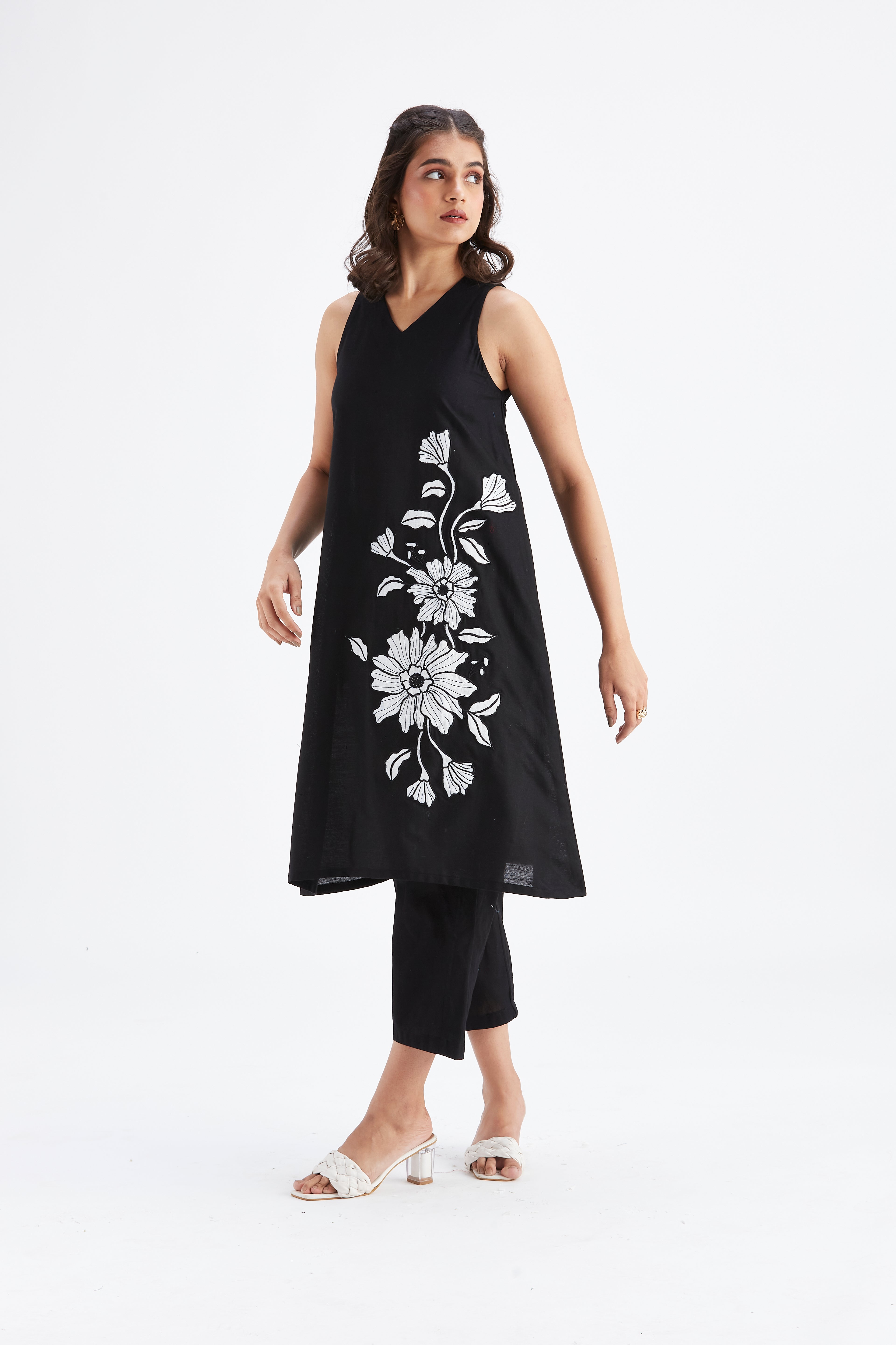 Sora Black kurta set by Hasttvam with Ete by Hasttvam at Kamakhyaa for sustainable fashion