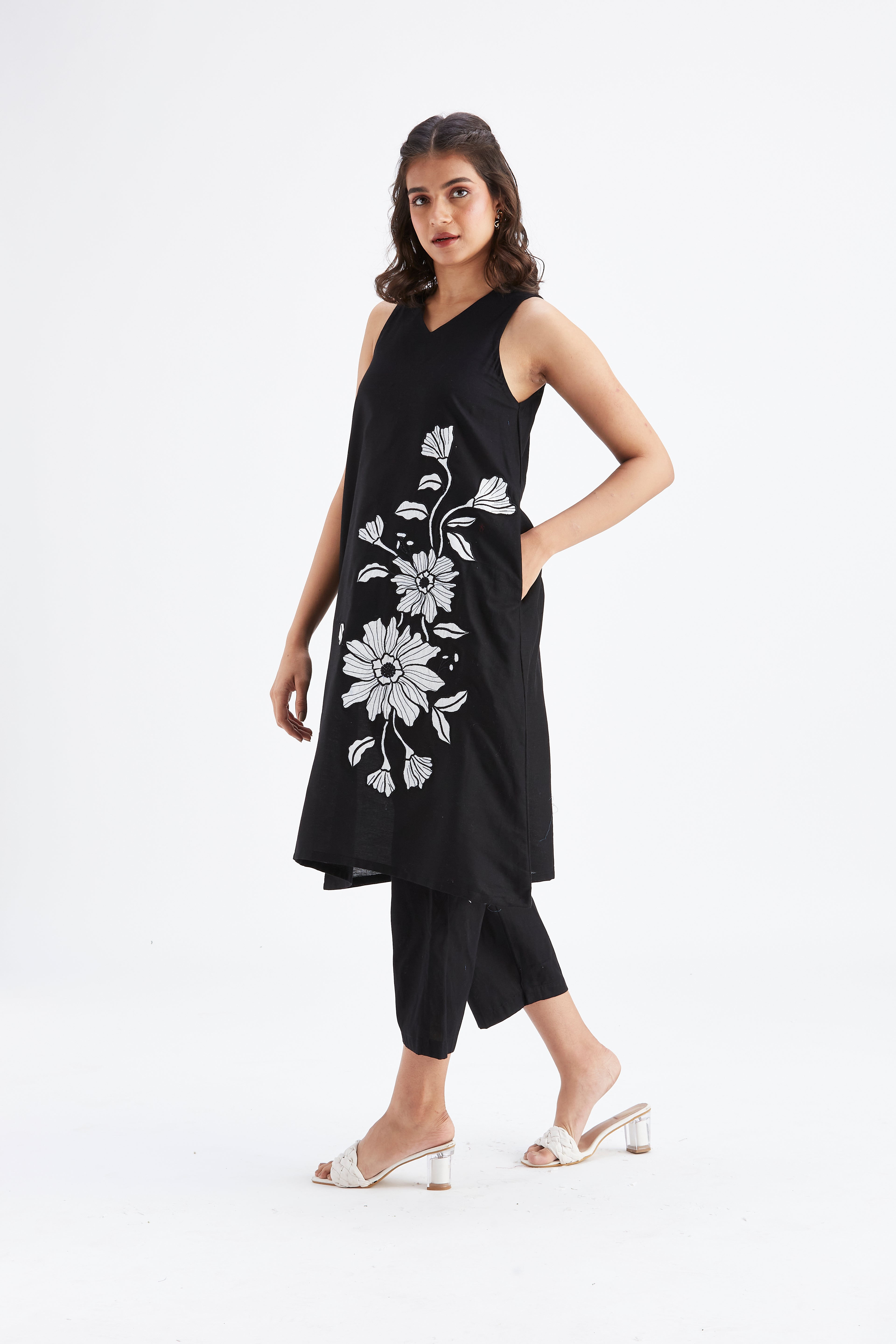 Sora Black kurta set by Hasttvam with Ete by Hasttvam at Kamakhyaa for sustainable fashion