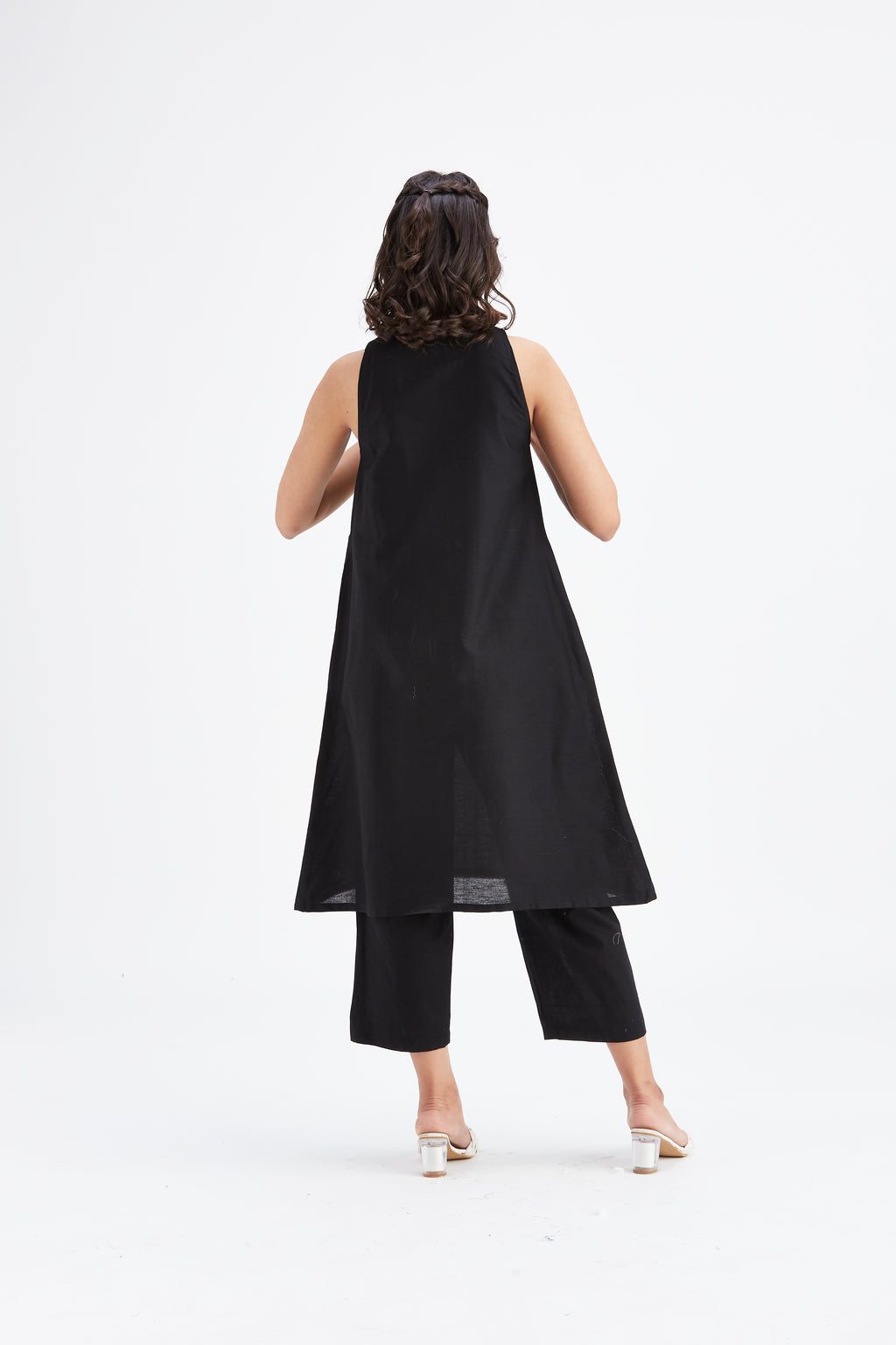 Sora Black kurta set by Hasttvam with Ete by Hasttvam at Kamakhyaa for sustainable fashion