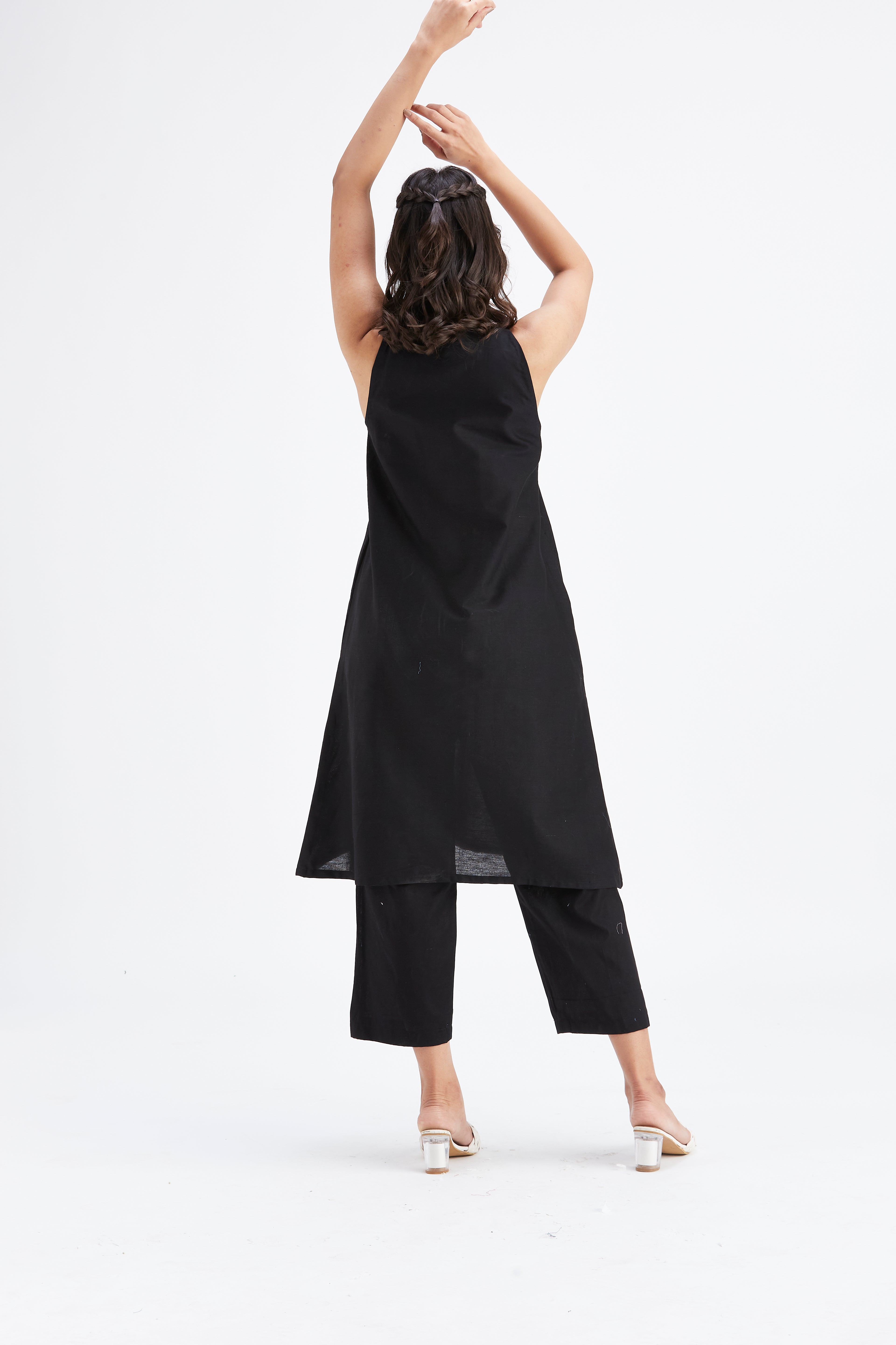 Sora Black kurta set by Hasttvam with Ete by Hasttvam at Kamakhyaa for sustainable fashion