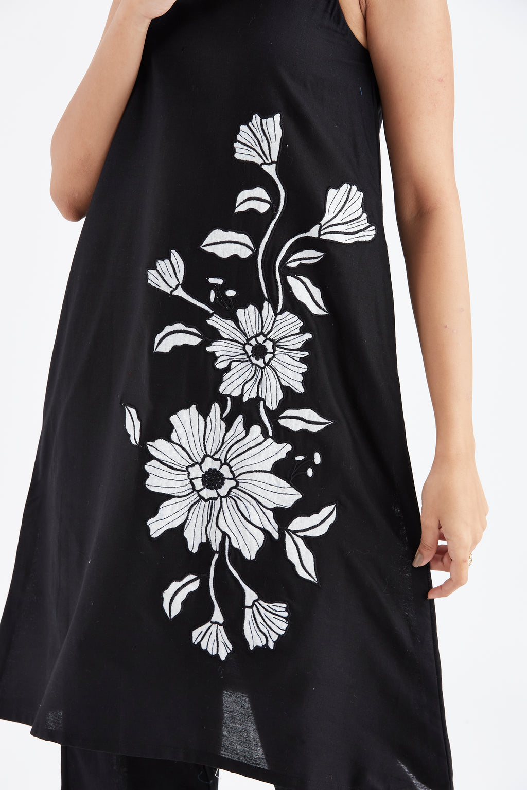 Sora Black kurta set by Hasttvam with Ete by Hasttvam at Kamakhyaa for sustainable fashion