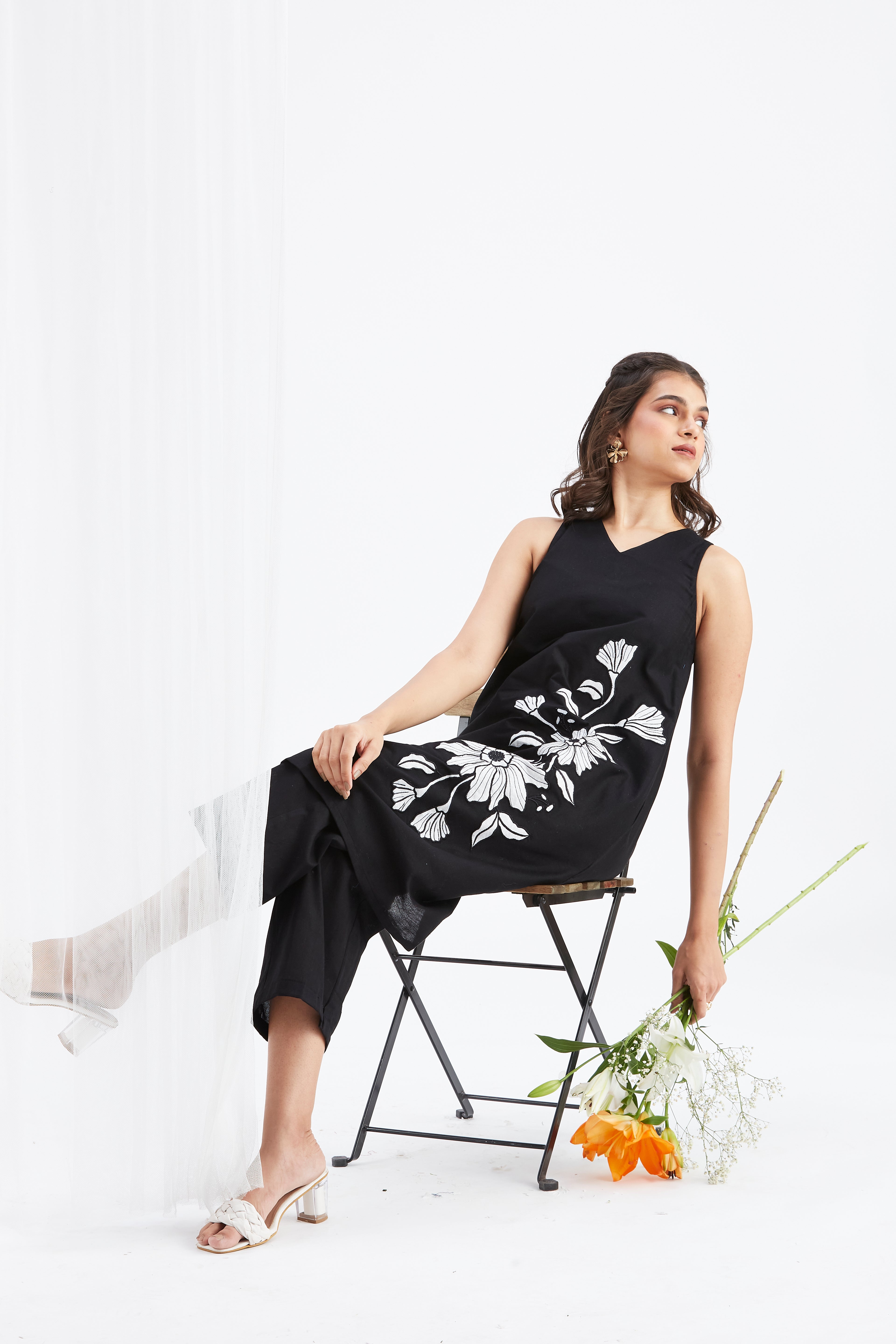 Sora Black kurta set by Hasttvam with Ete by Hasttvam at Kamakhyaa for sustainable fashion