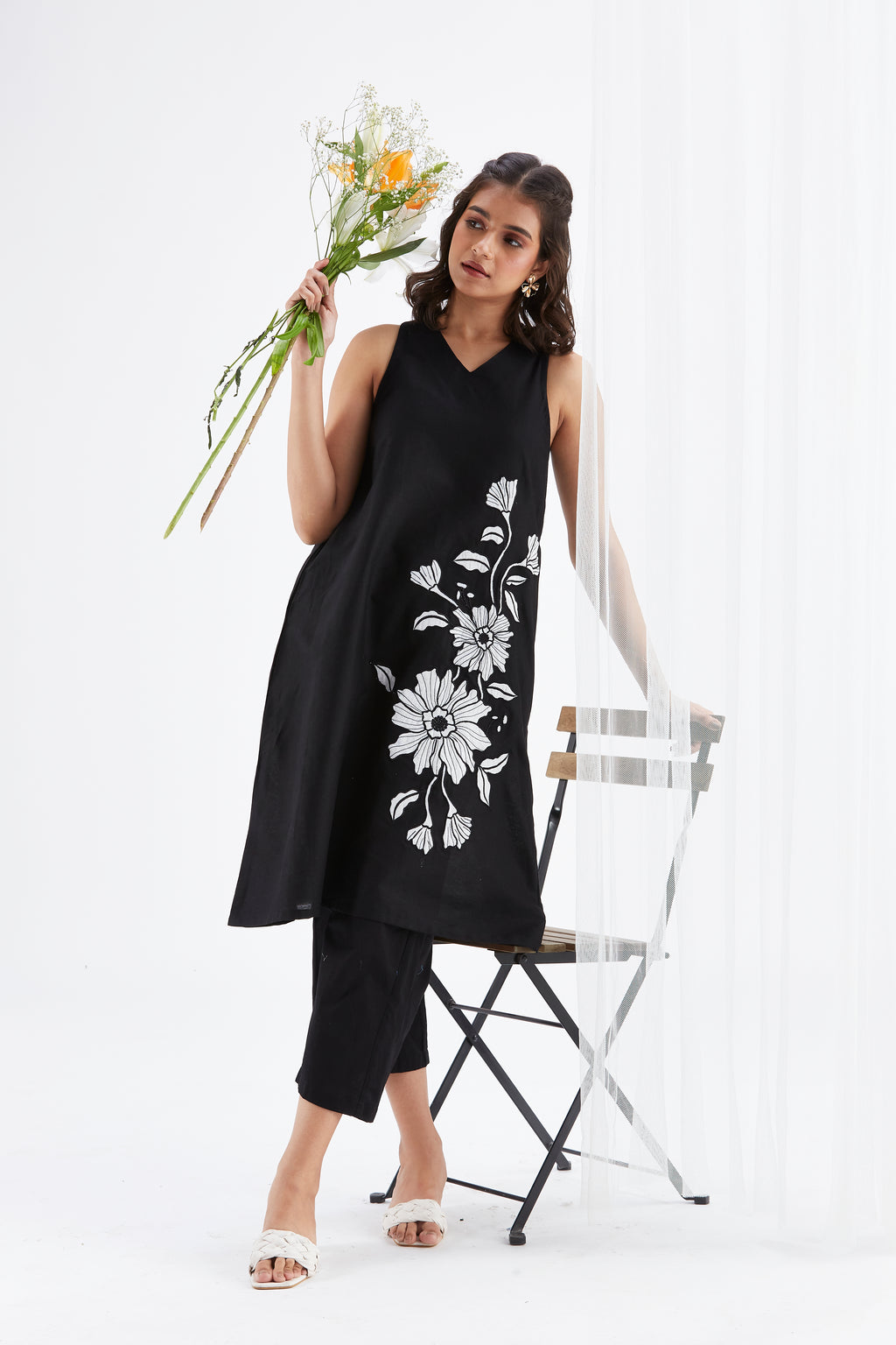 Sora Black kurta set by Hasttvam with Ete by Hasttvam at Kamakhyaa for sustainable fashion
