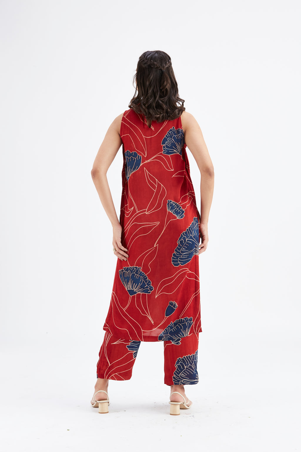 Nava Red kurta set by Hasttvam with Ete by Hasttvam at Kamakhyaa for sustainable fashion