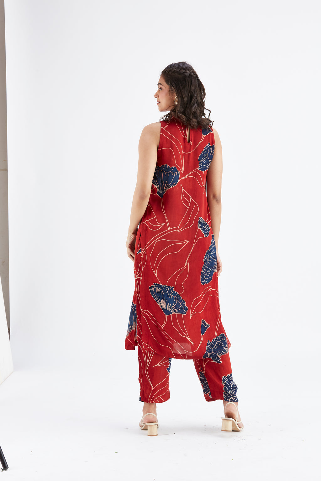 Nava Red kurta set by Hasttvam with Ete by Hasttvam at Kamakhyaa for sustainable fashion