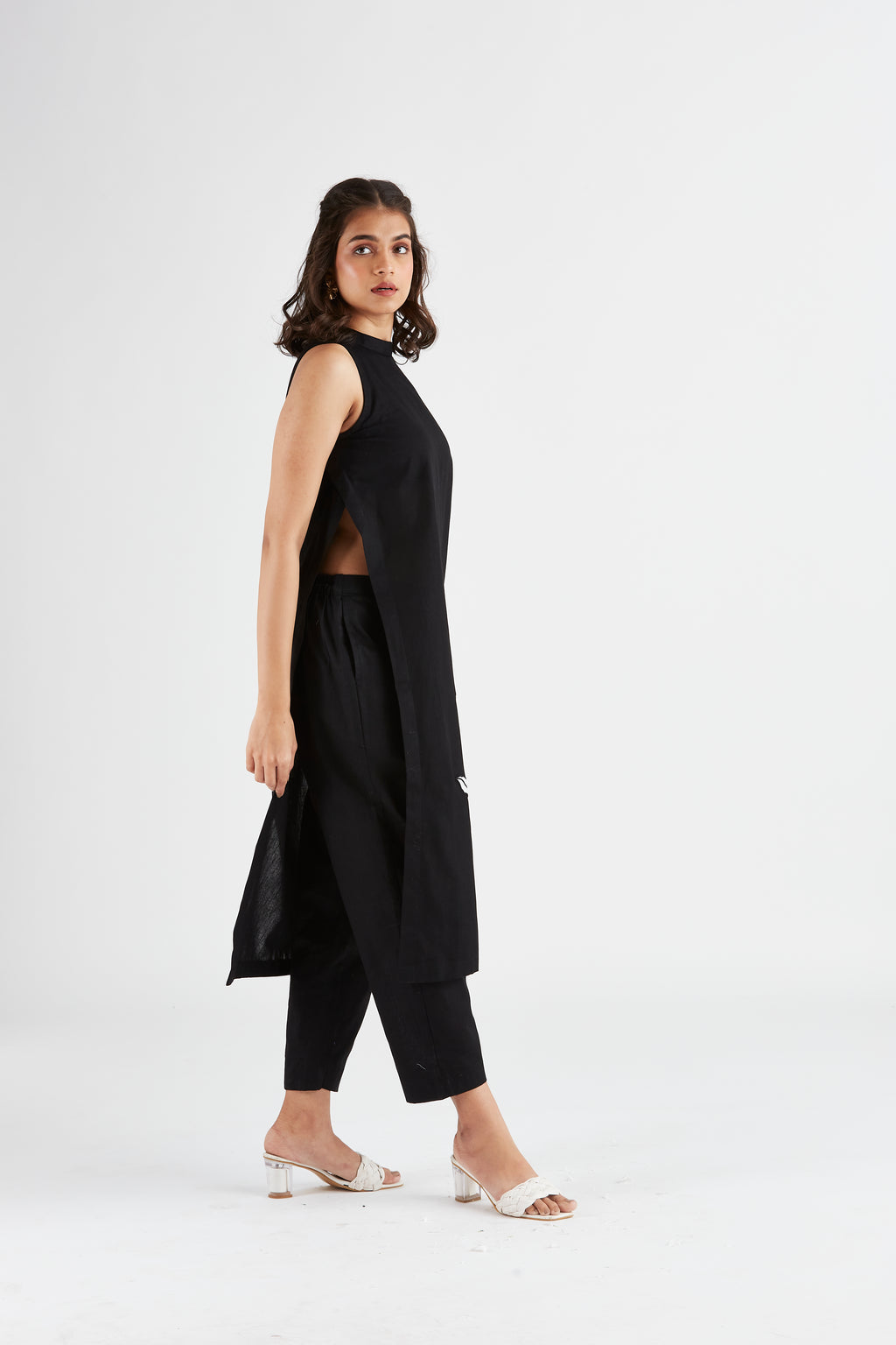 Nava Black kurta set by Hasttvam with Ete by Hasttvam at Kamakhyaa for sustainable fashion