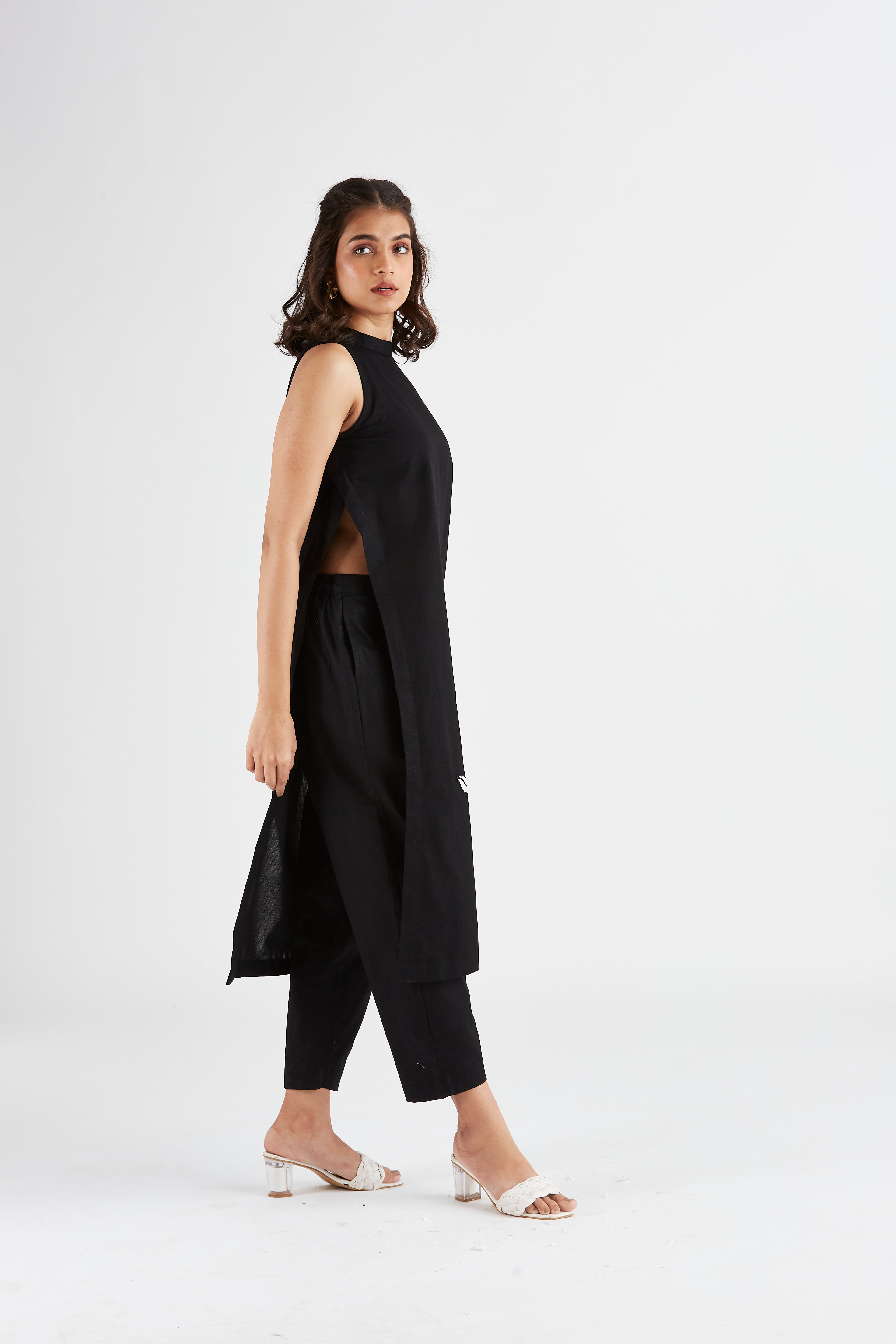 Nava Black kurta set by Hasttvam with Ete by Hasttvam at Kamakhyaa for sustainable fashion