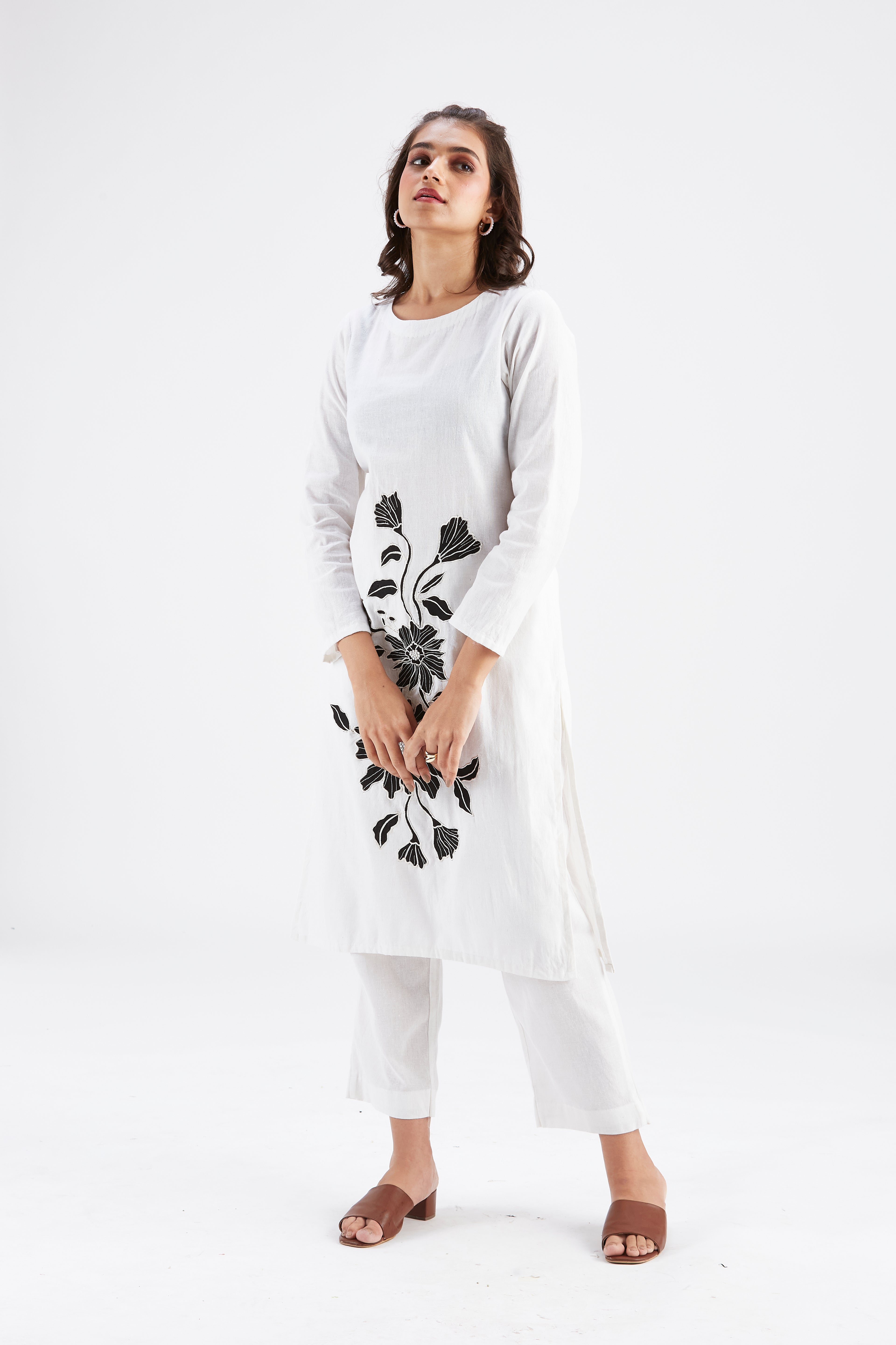 Yara White kurta set by Hasttvam with Ete by Hasttvam at Kamakhyaa for sustainable fashion