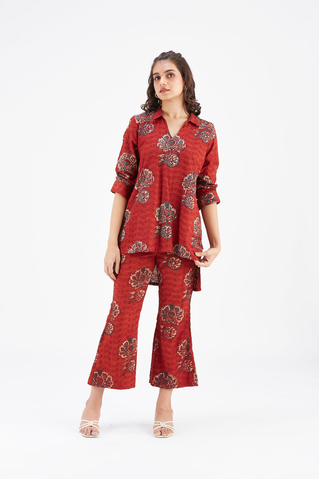 Inya Red kurta set by Hasttvam with Ete by Hasttvam at Kamakhyaa for sustainable fashion