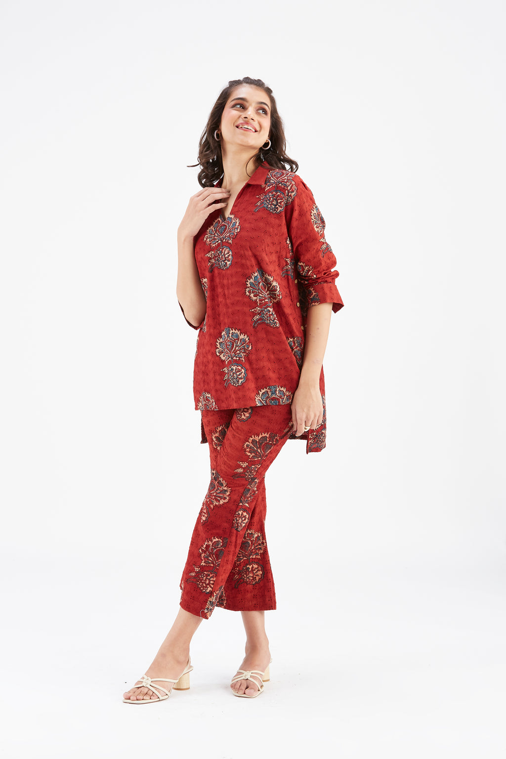 Inya Red kurta set by Hasttvam with Ete by Hasttvam at Kamakhyaa for sustainable fashion