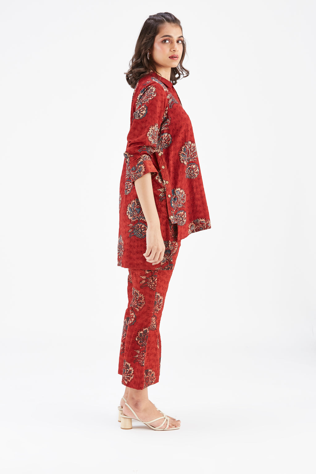 Inya Red kurta set by Hasttvam with Ete by Hasttvam at Kamakhyaa for sustainable fashion